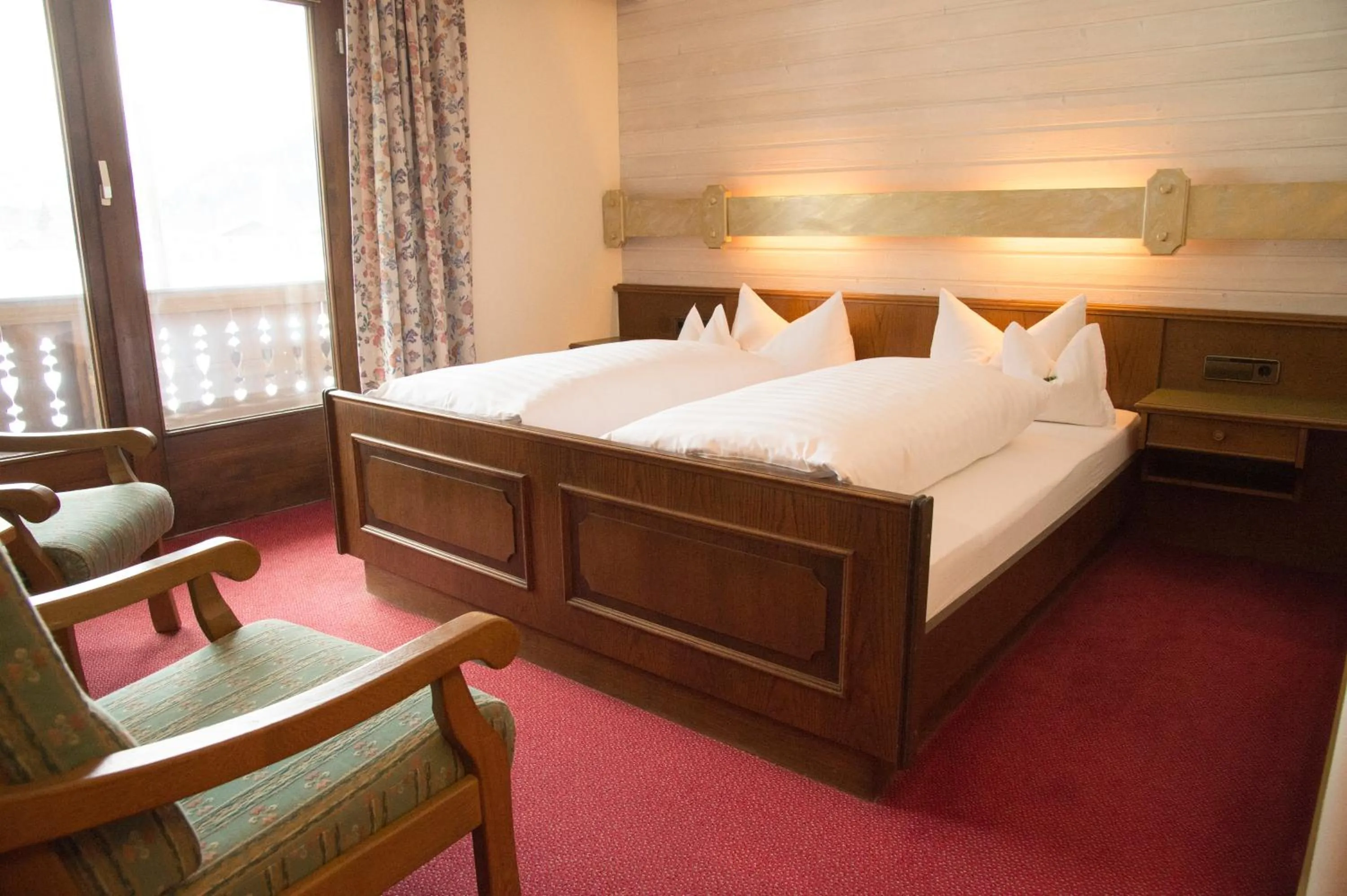 Day, Bed in DEVA Hotel-Restaurant Fischerwirt inklusive Chiemgau Card