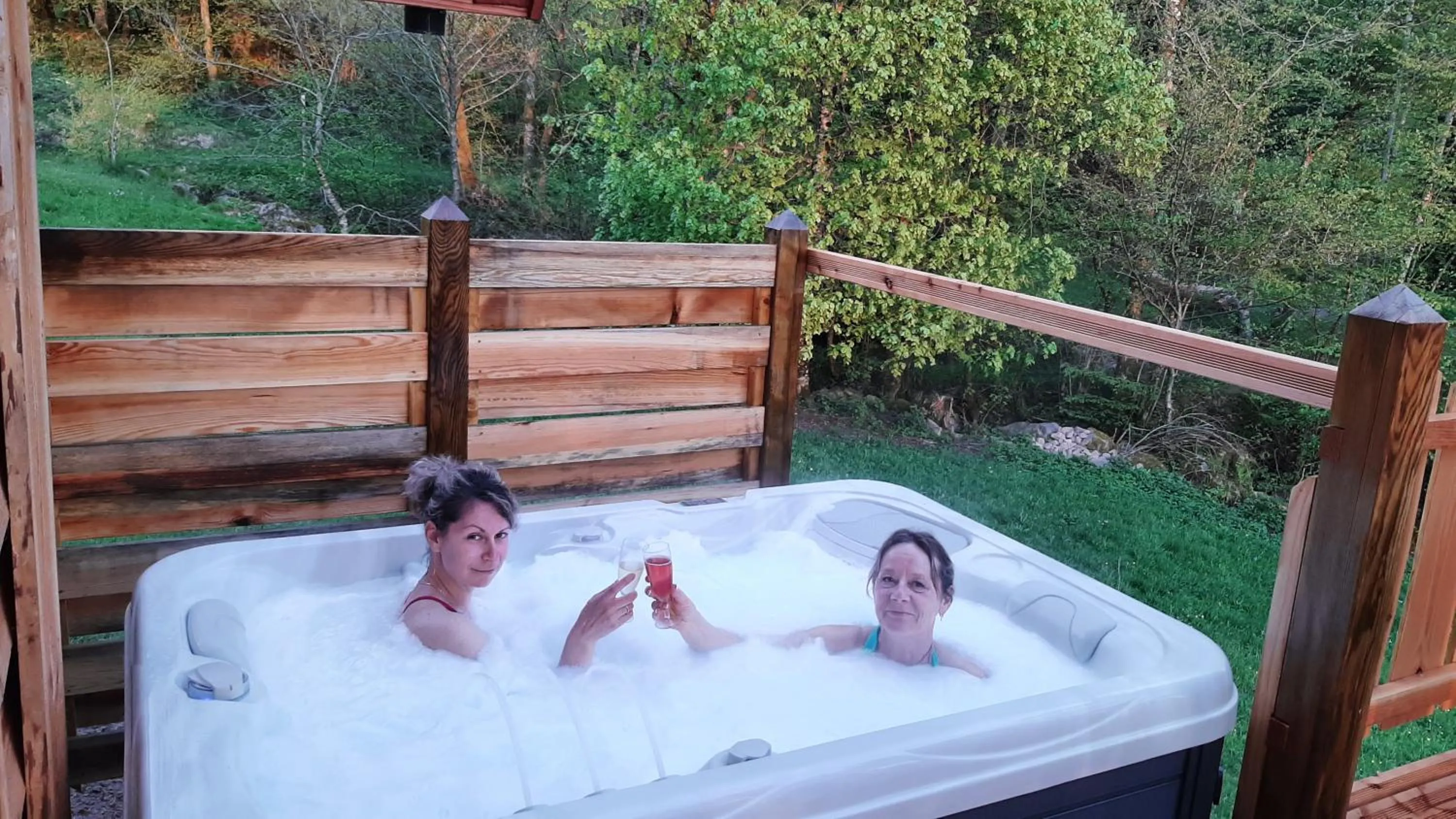 Hot Tub in Le Domaine du Châtelet
