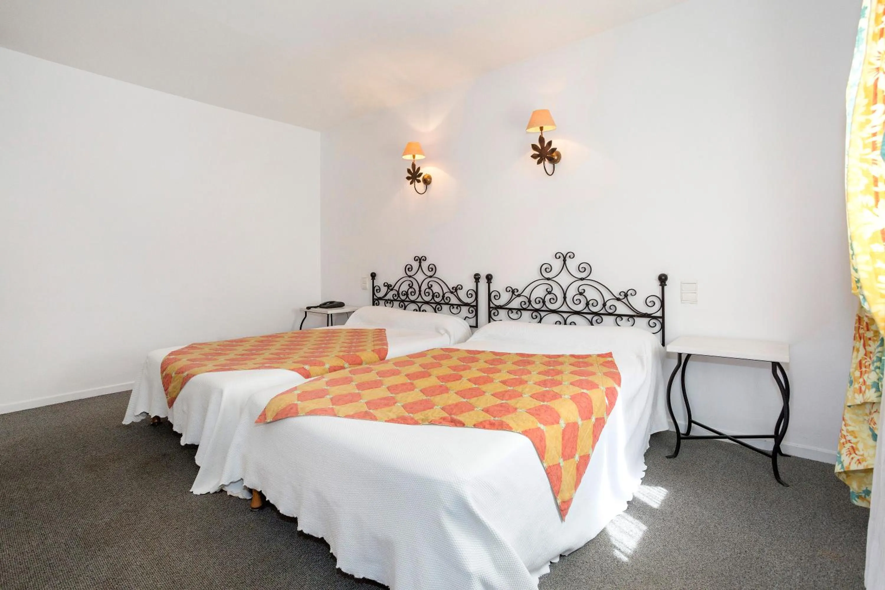 Bedroom, Bed in Logis Hôtels - Hôtel Restaurant du Midi