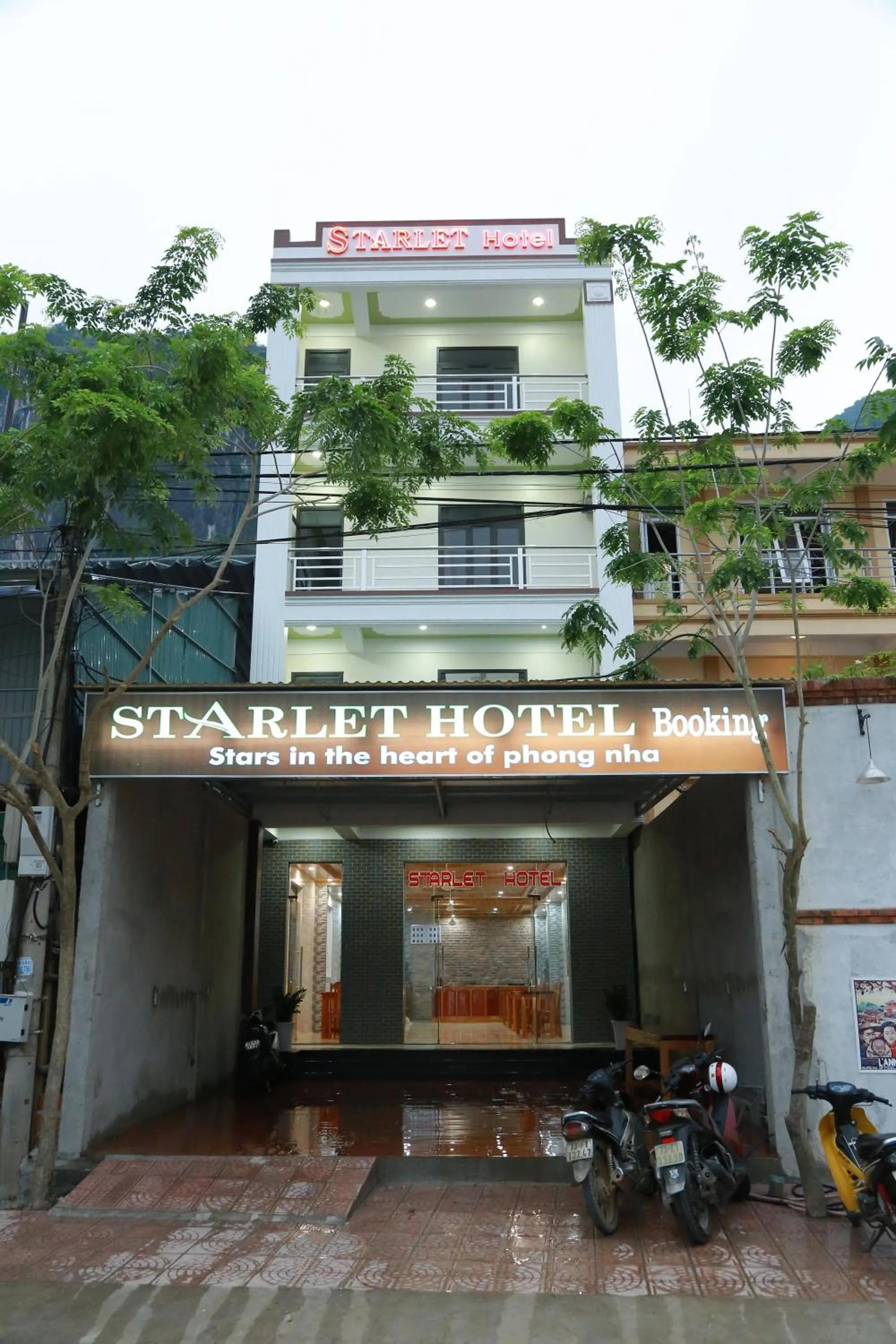 Property building in Starlet Hotel Phong Nha
