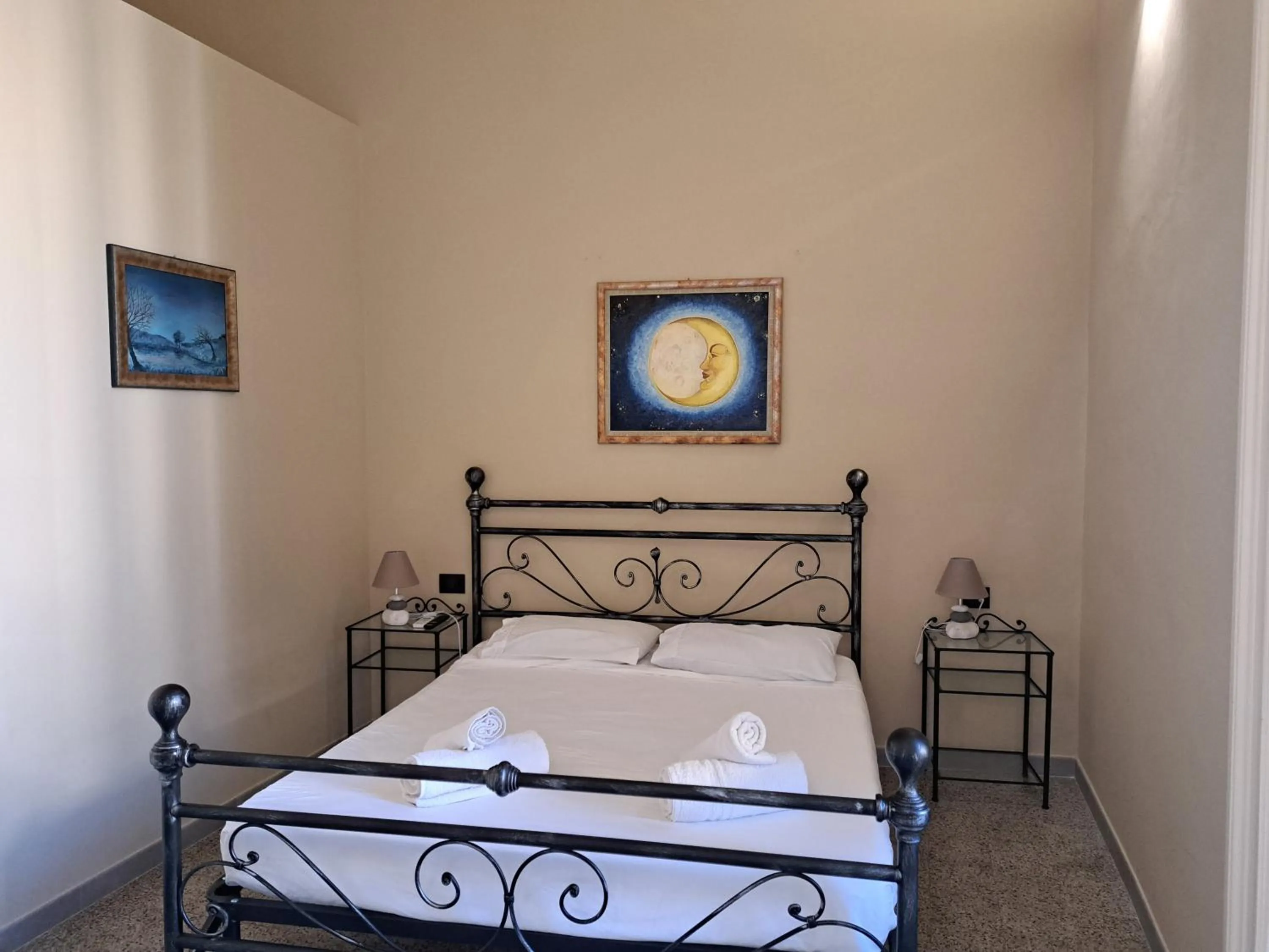 View (from property/room), Bed in iLCastellano - Suites & Apartments