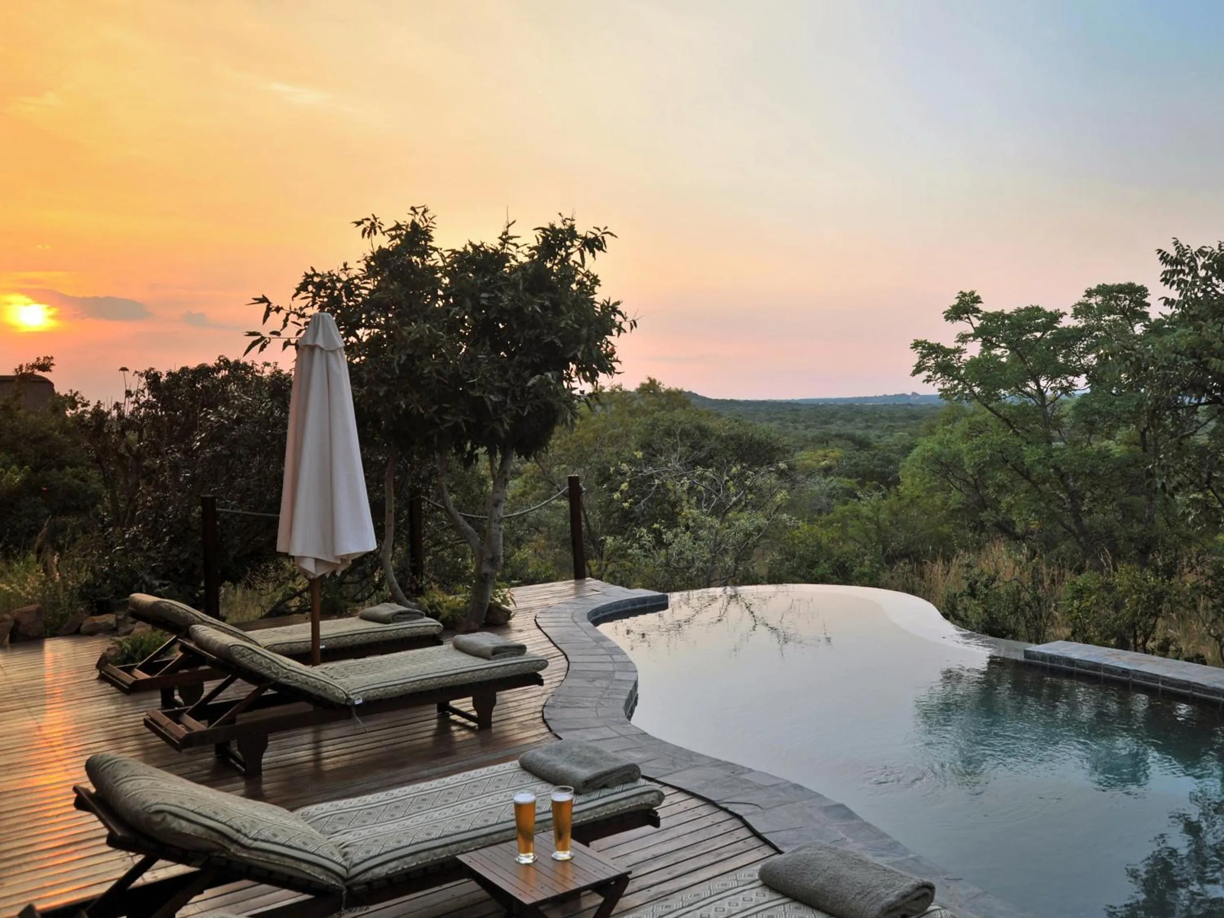 Swimming pool in Zwahili Private Game Lodge & Spa