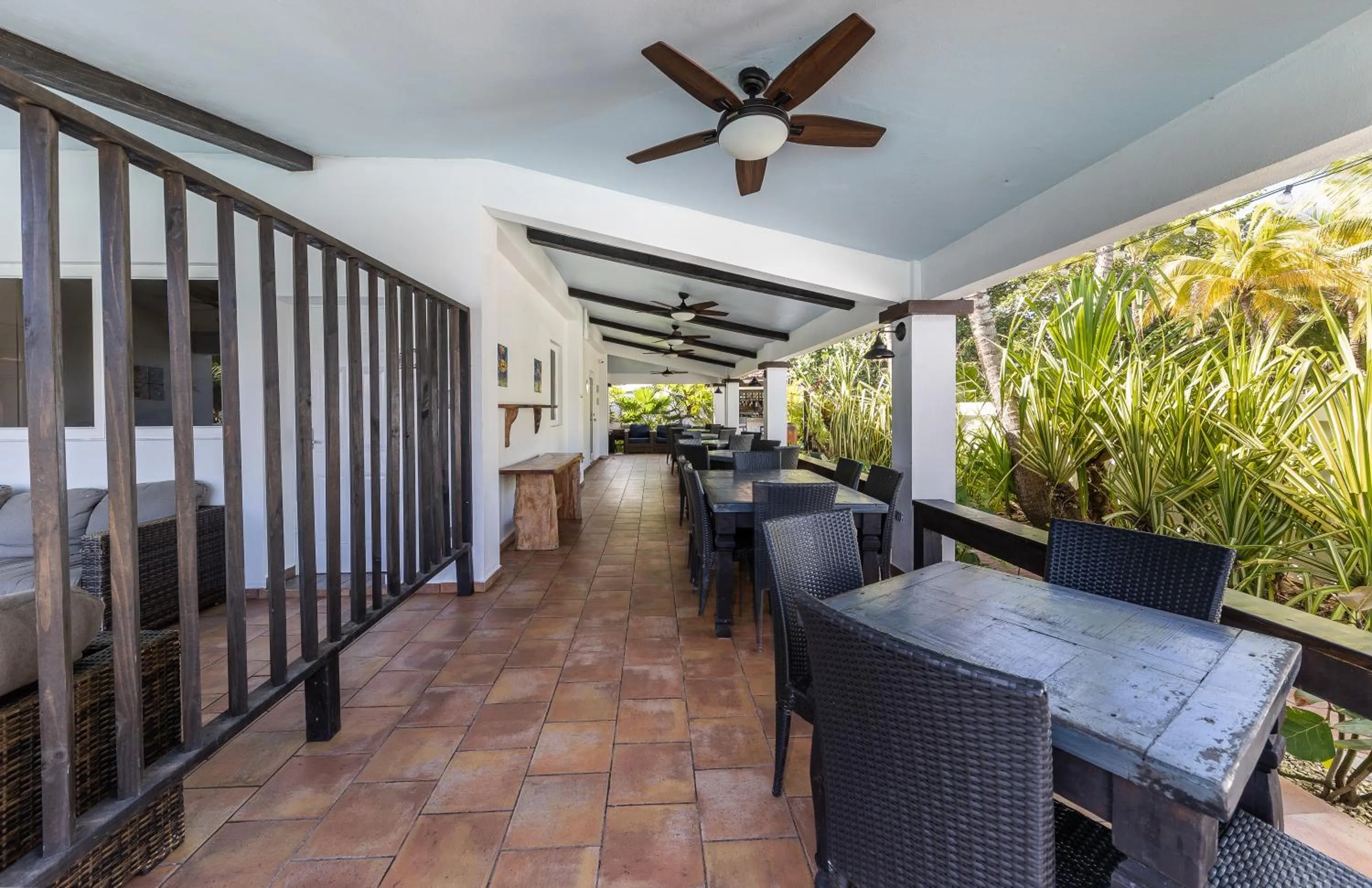 Restaurant/places to eat in Casa Isleña