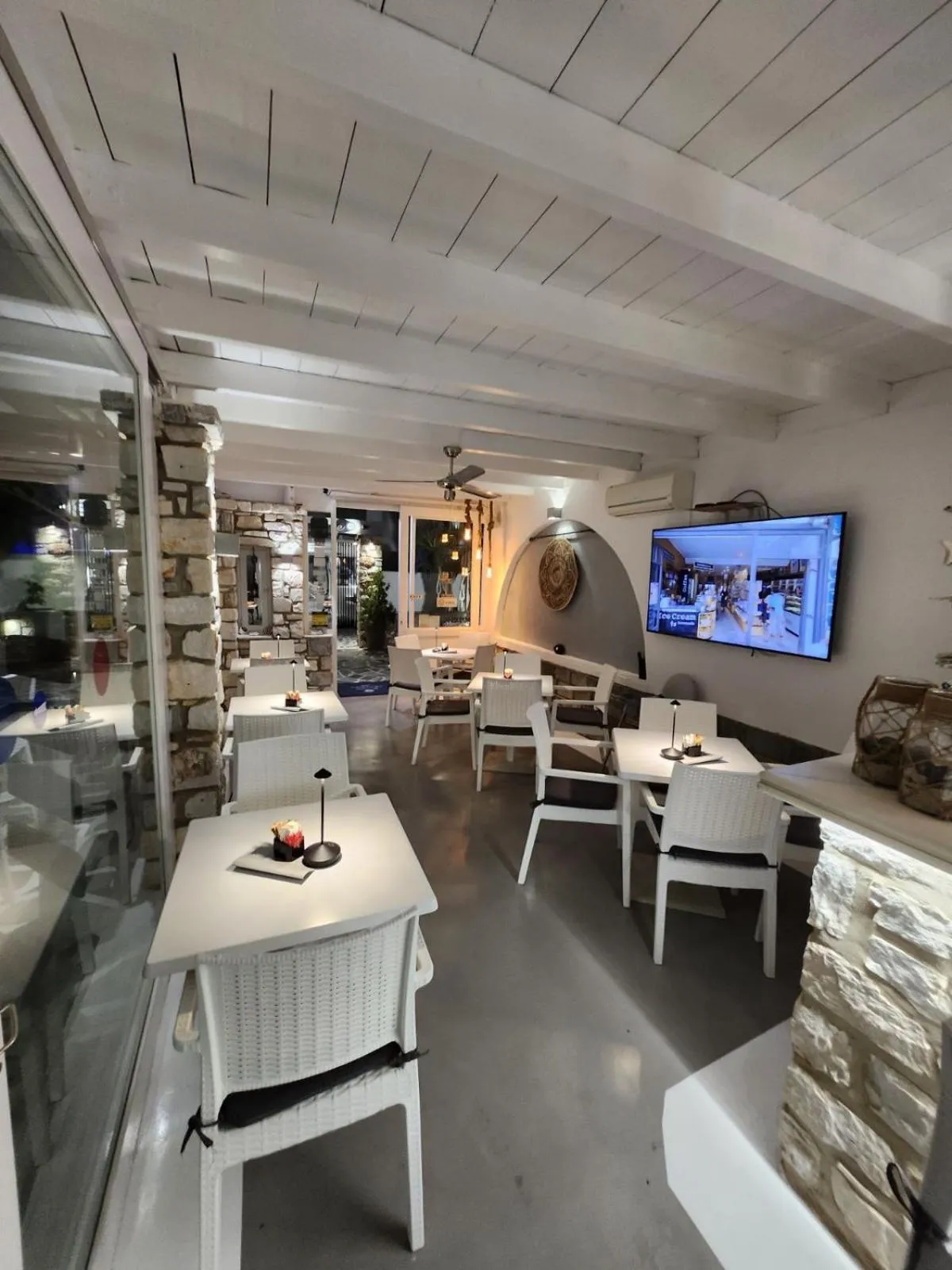 Lounge or bar in Zoumis Residence