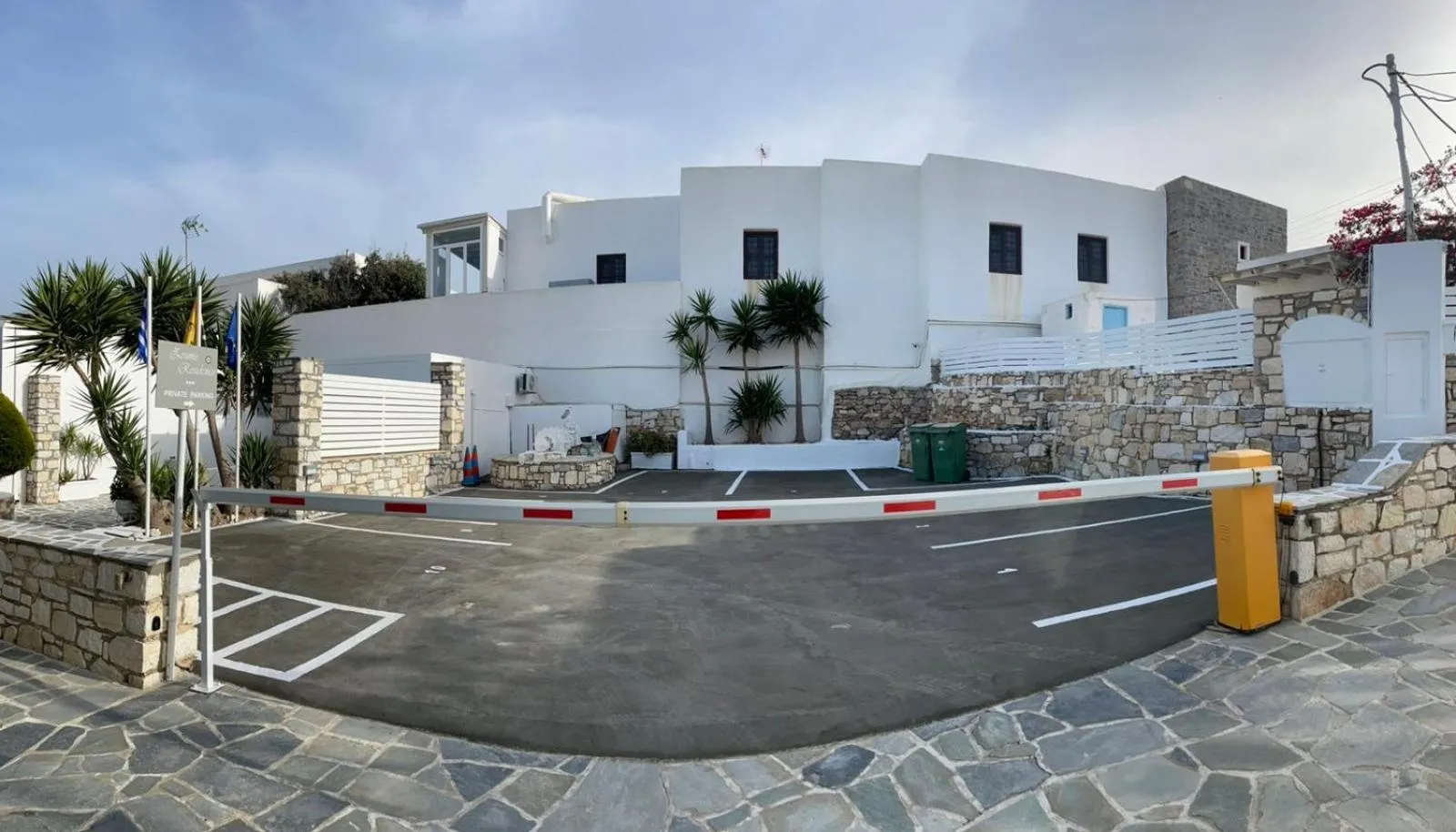 Parking in Zoumis Residence