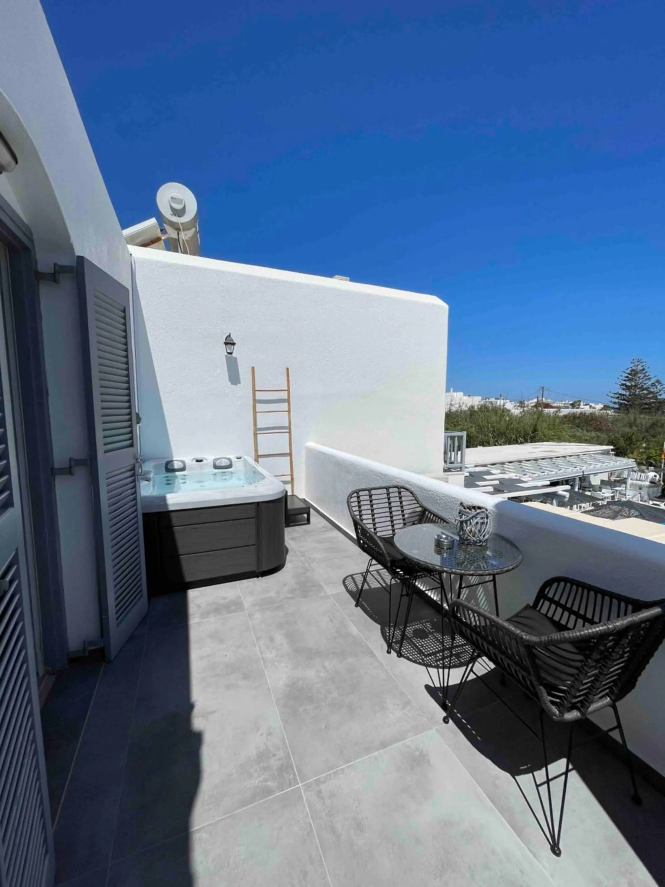 Hot Tub in Zoumis Residence