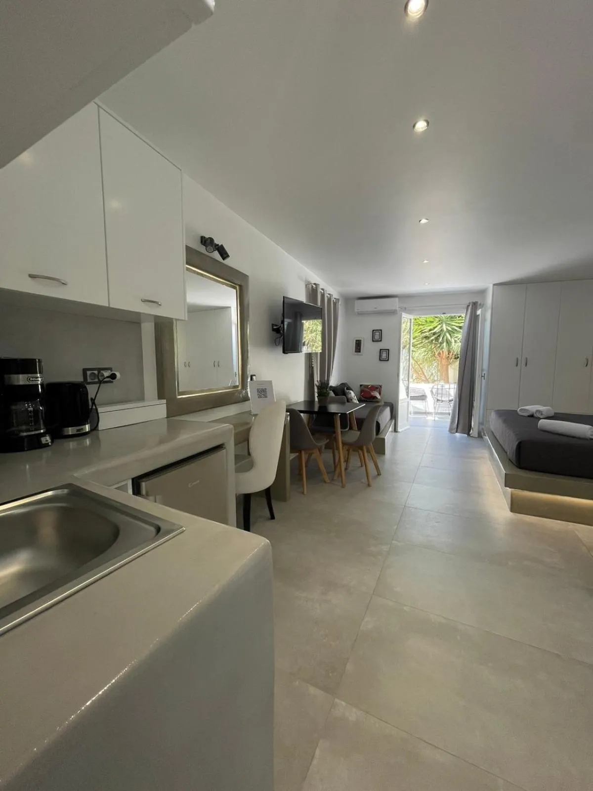 Bedroom in Zoumis Residence