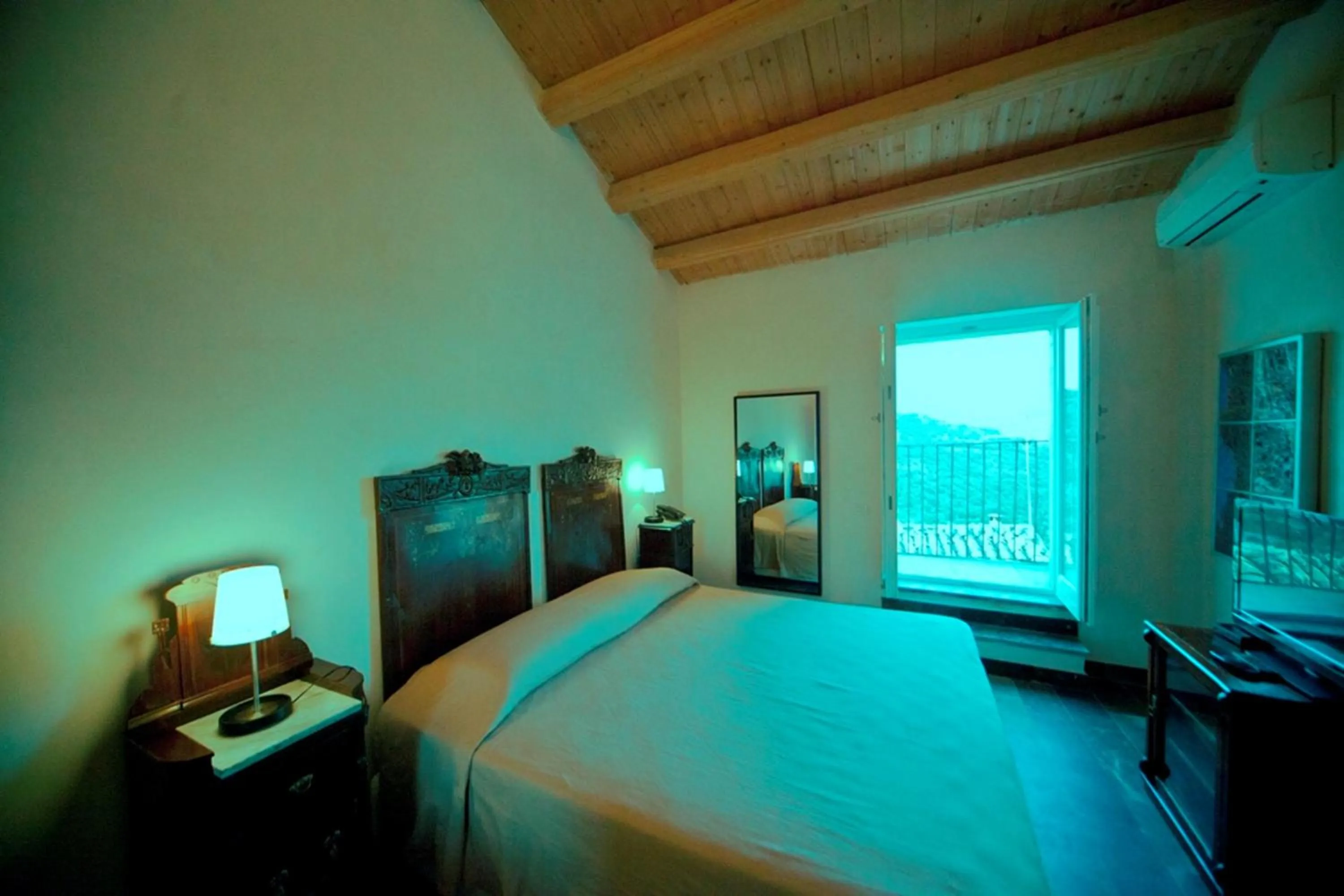 Balcony/Terrace, Bed in Hotel Dell'Orologio