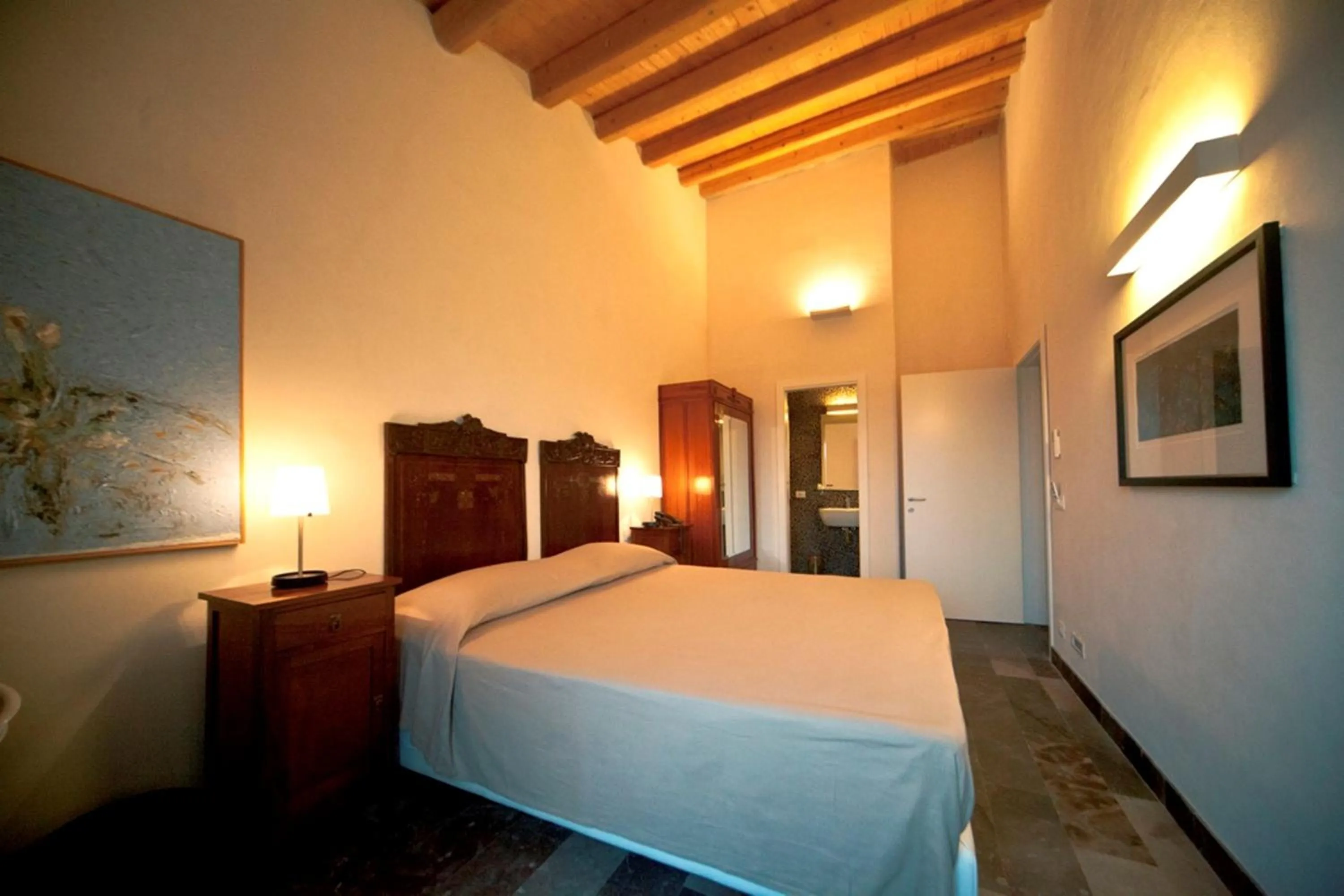 Photo of the whole room, Bed in Hotel Dell'Orologio