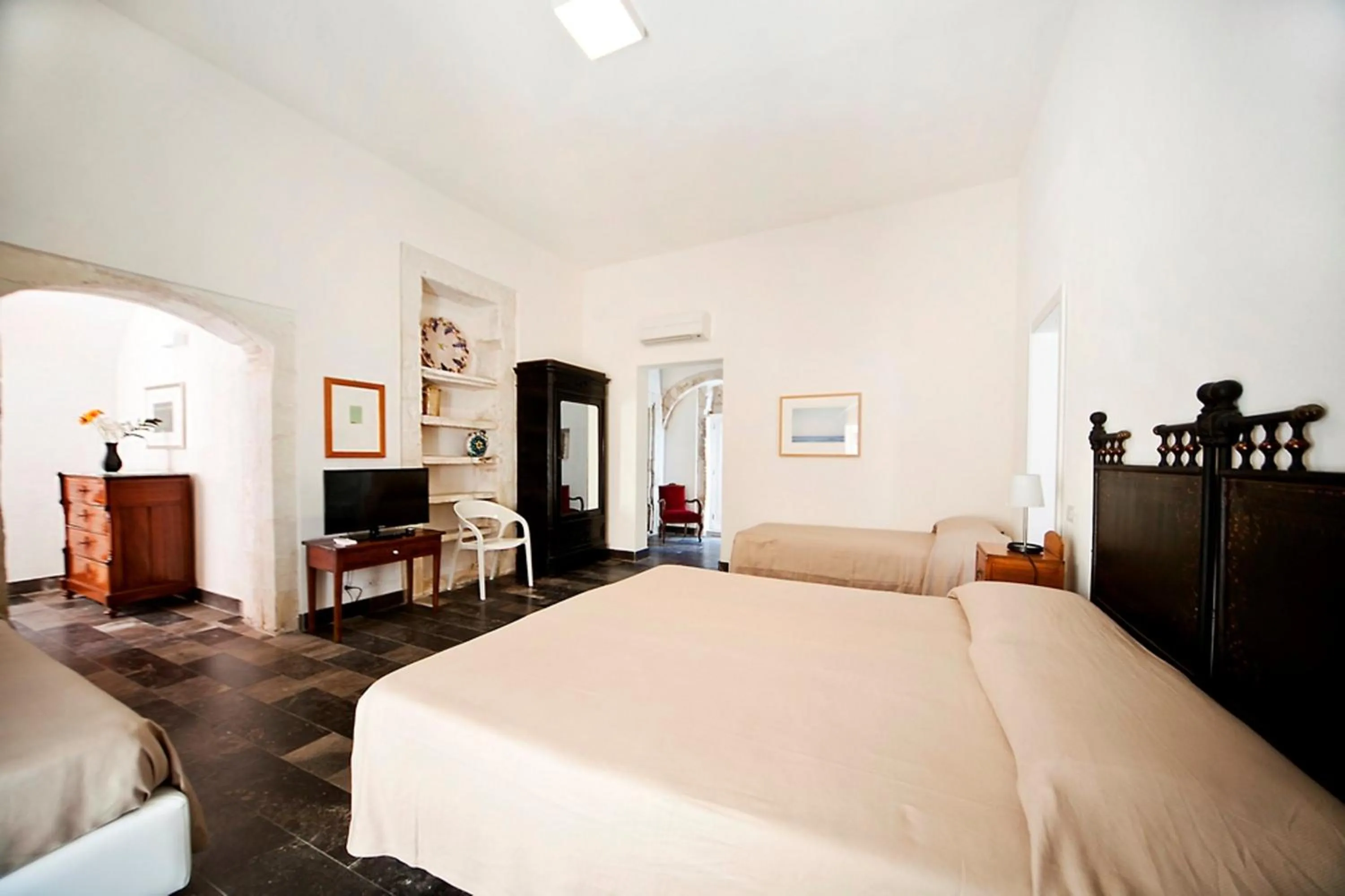 Photo of the whole room, Bed in Hotel Dell'Orologio