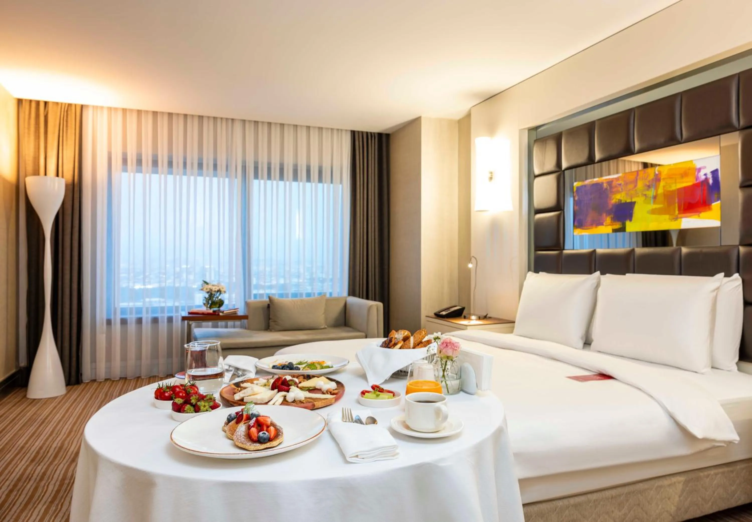 Bed in Ramada Plaza By Wyndham Istanbul Tekstilkent