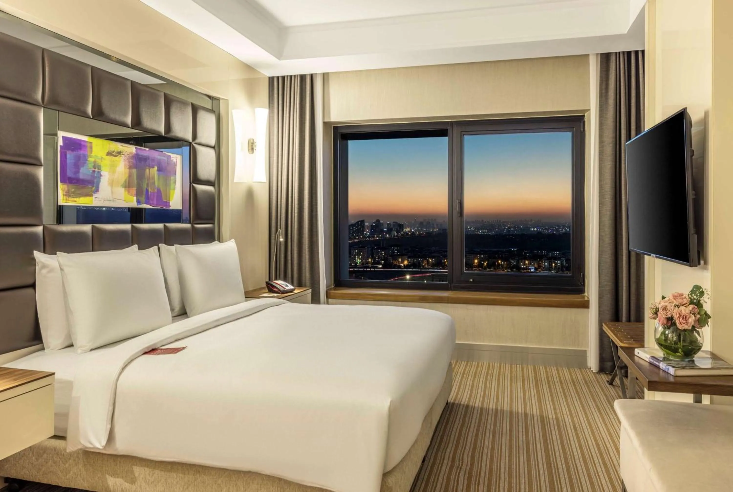 Photo of the whole room, Bed in Ramada Plaza By Wyndham Istanbul Tekstilkent