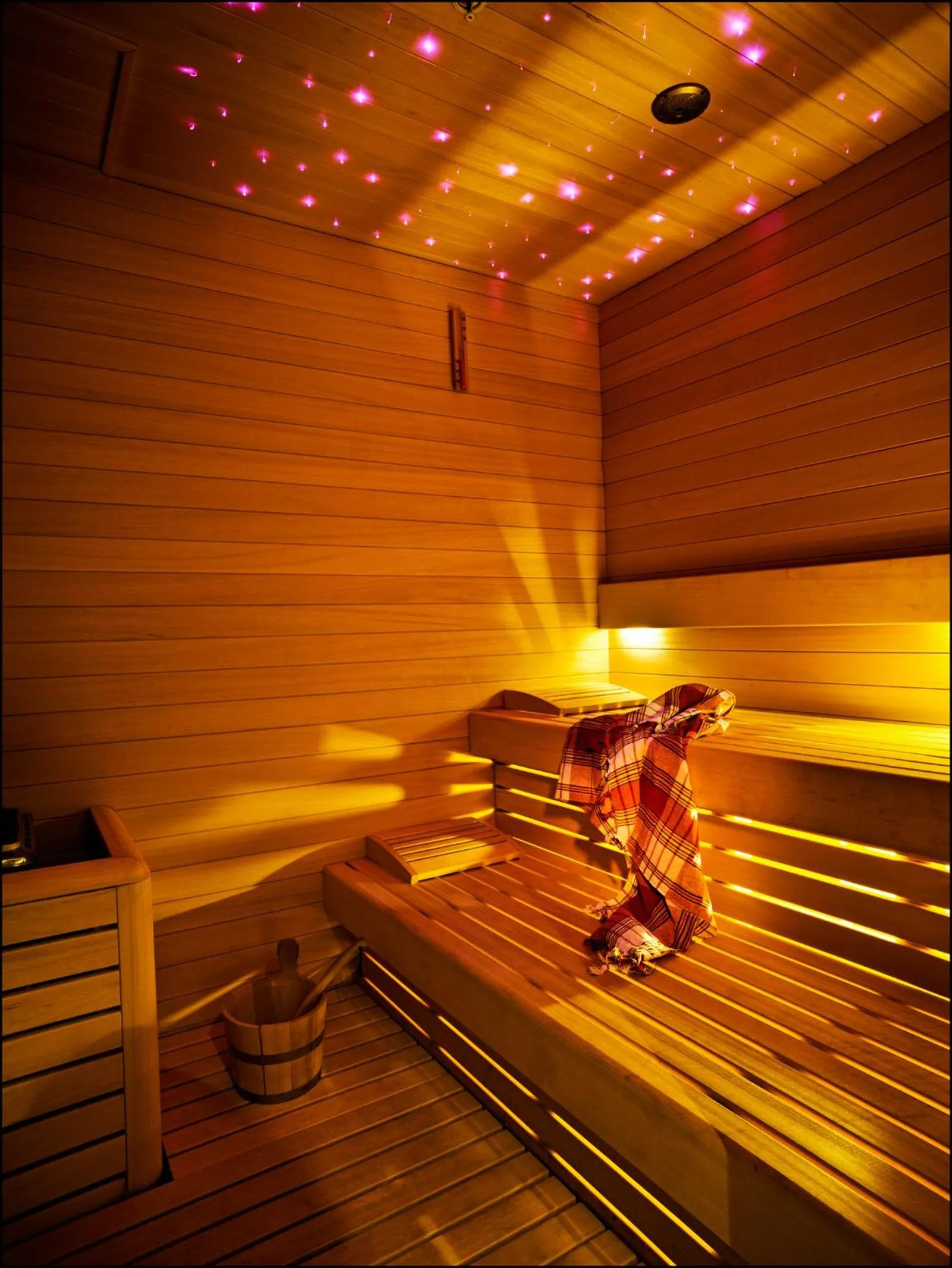 Sauna in Ramada Plaza By Wyndham Istanbul Tekstilkent