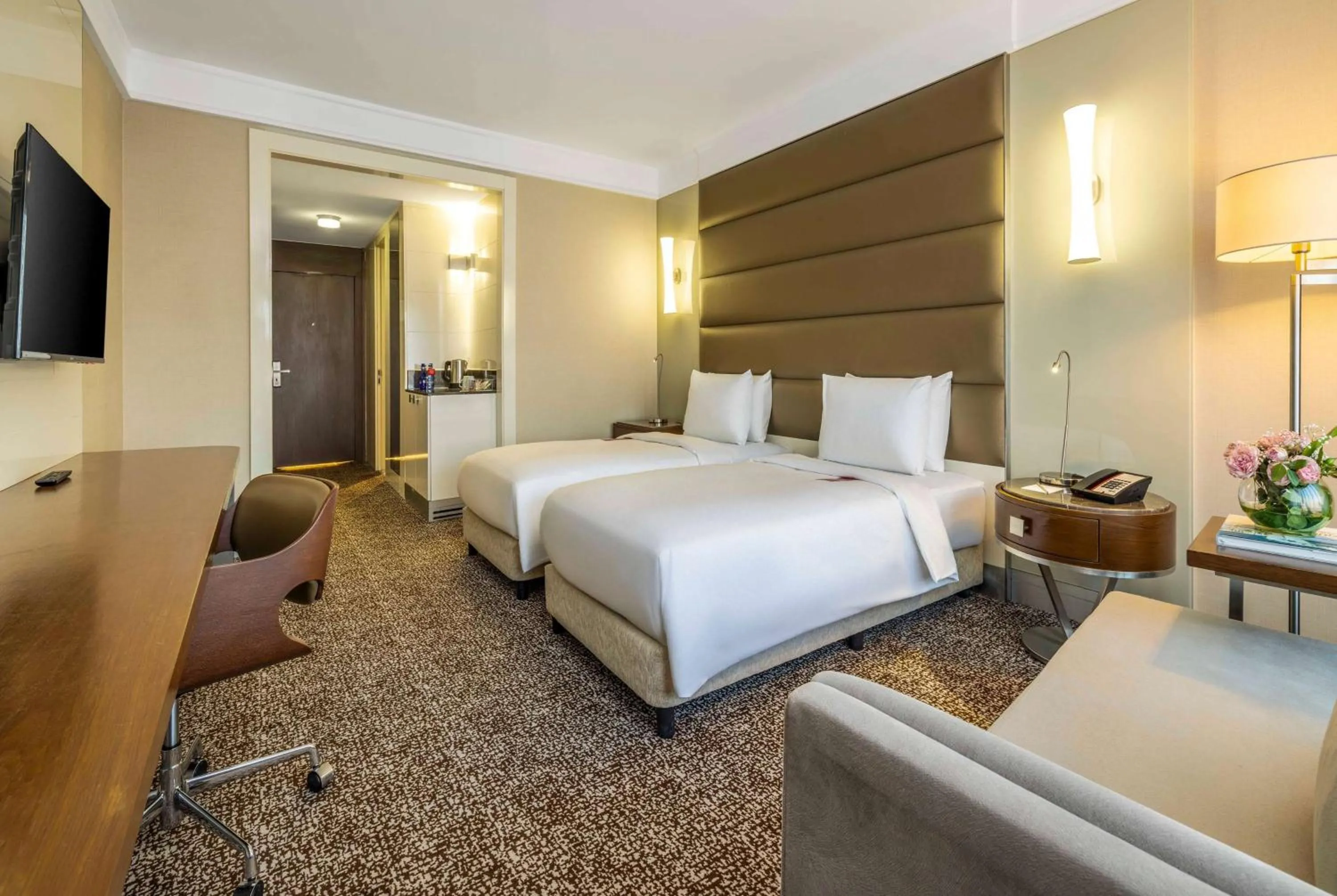 Photo of the whole room, Bed in Ramada Plaza By Wyndham Istanbul Tekstilkent