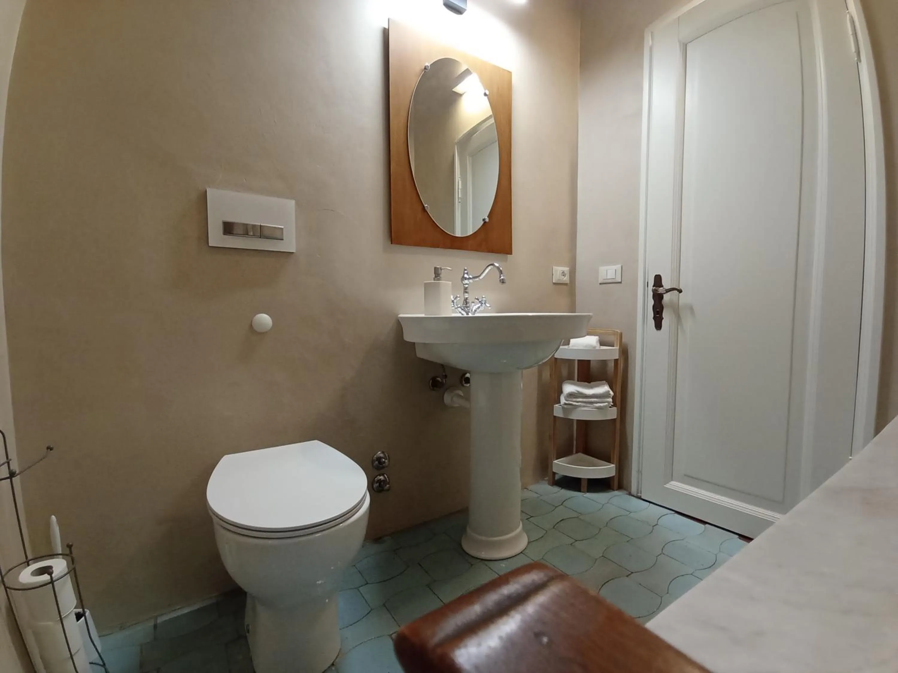 Toilet in campagnoli