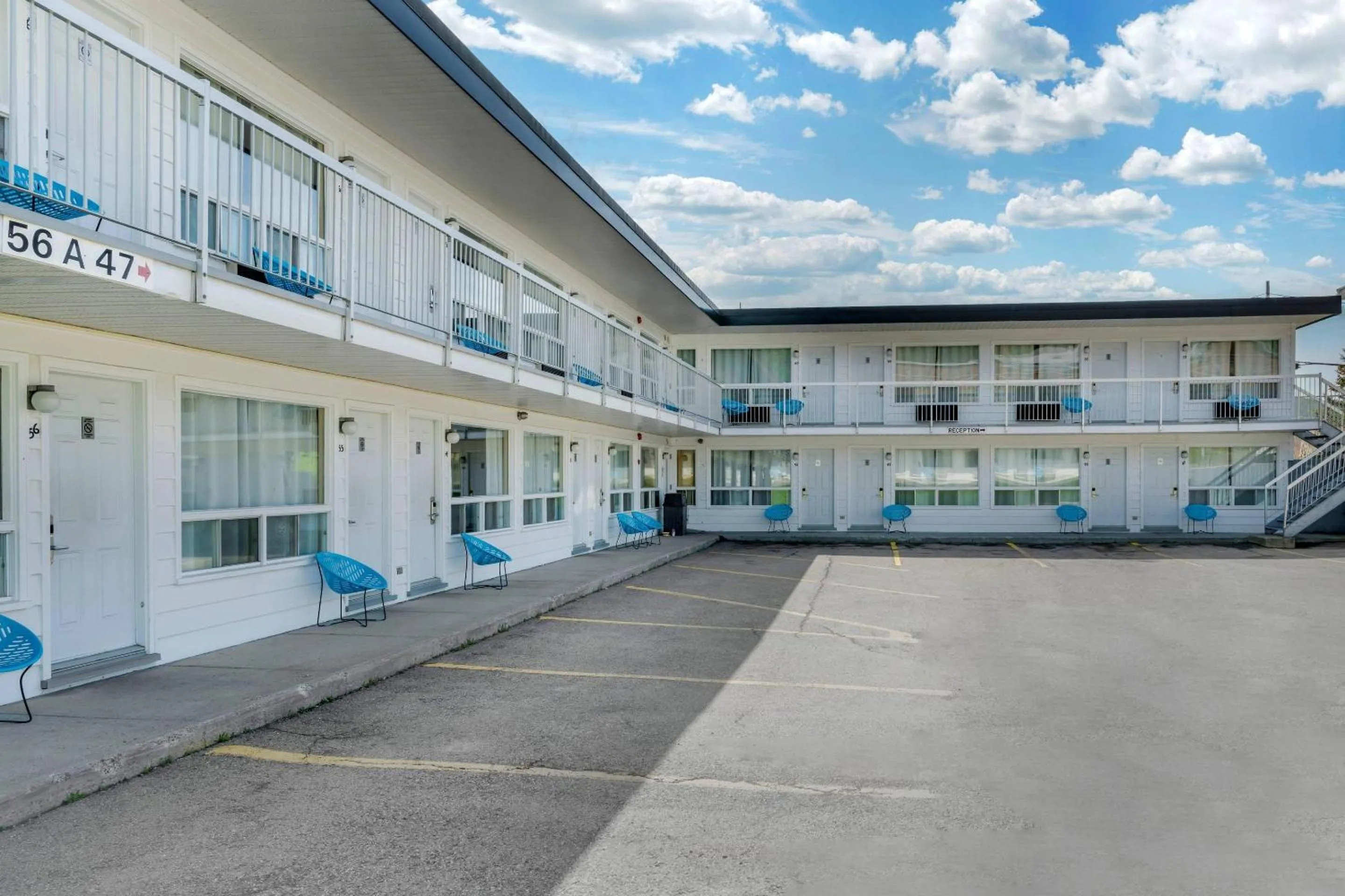 Property building in Rodeway Inn