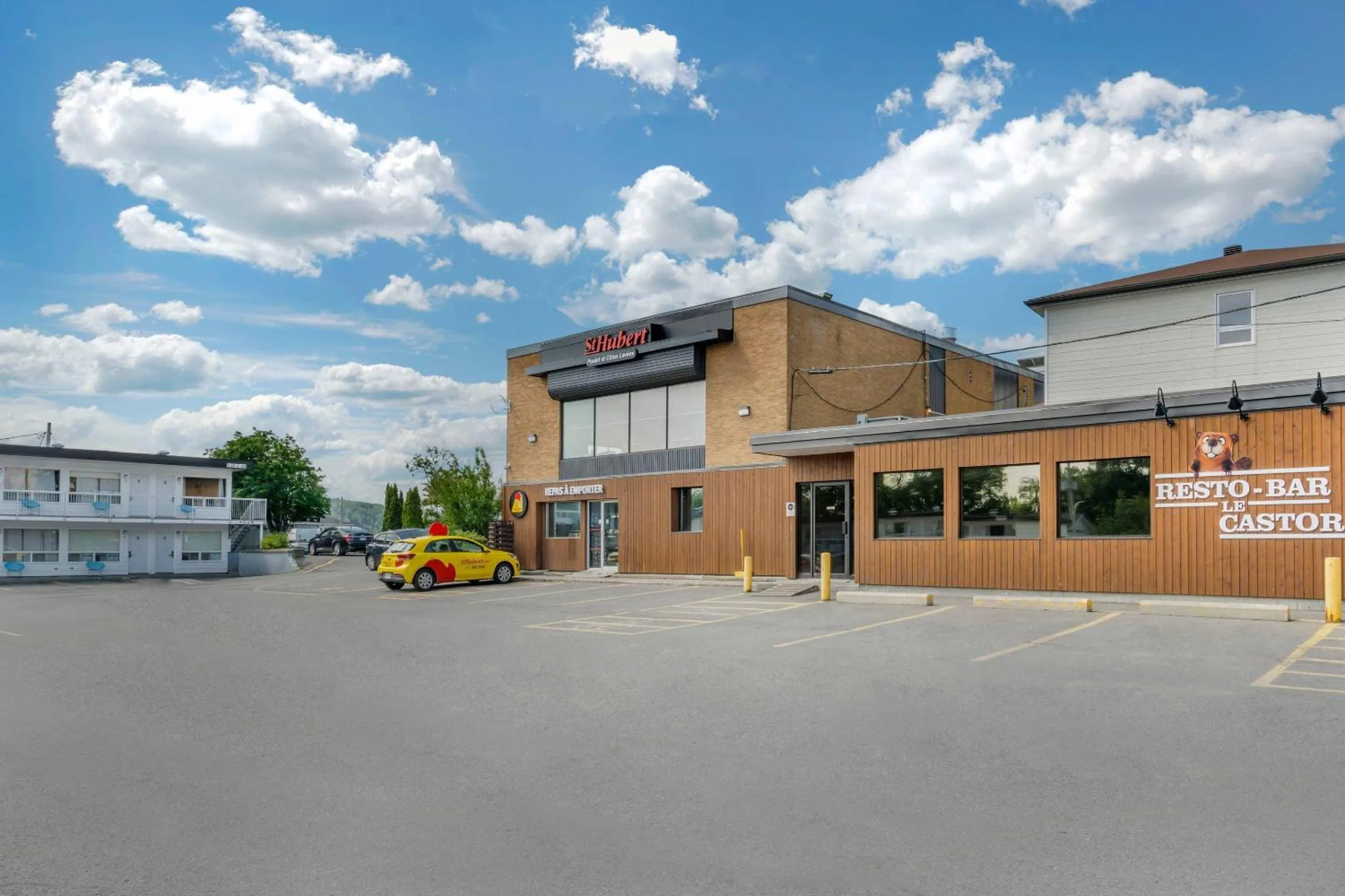 Property building in Rodeway Inn