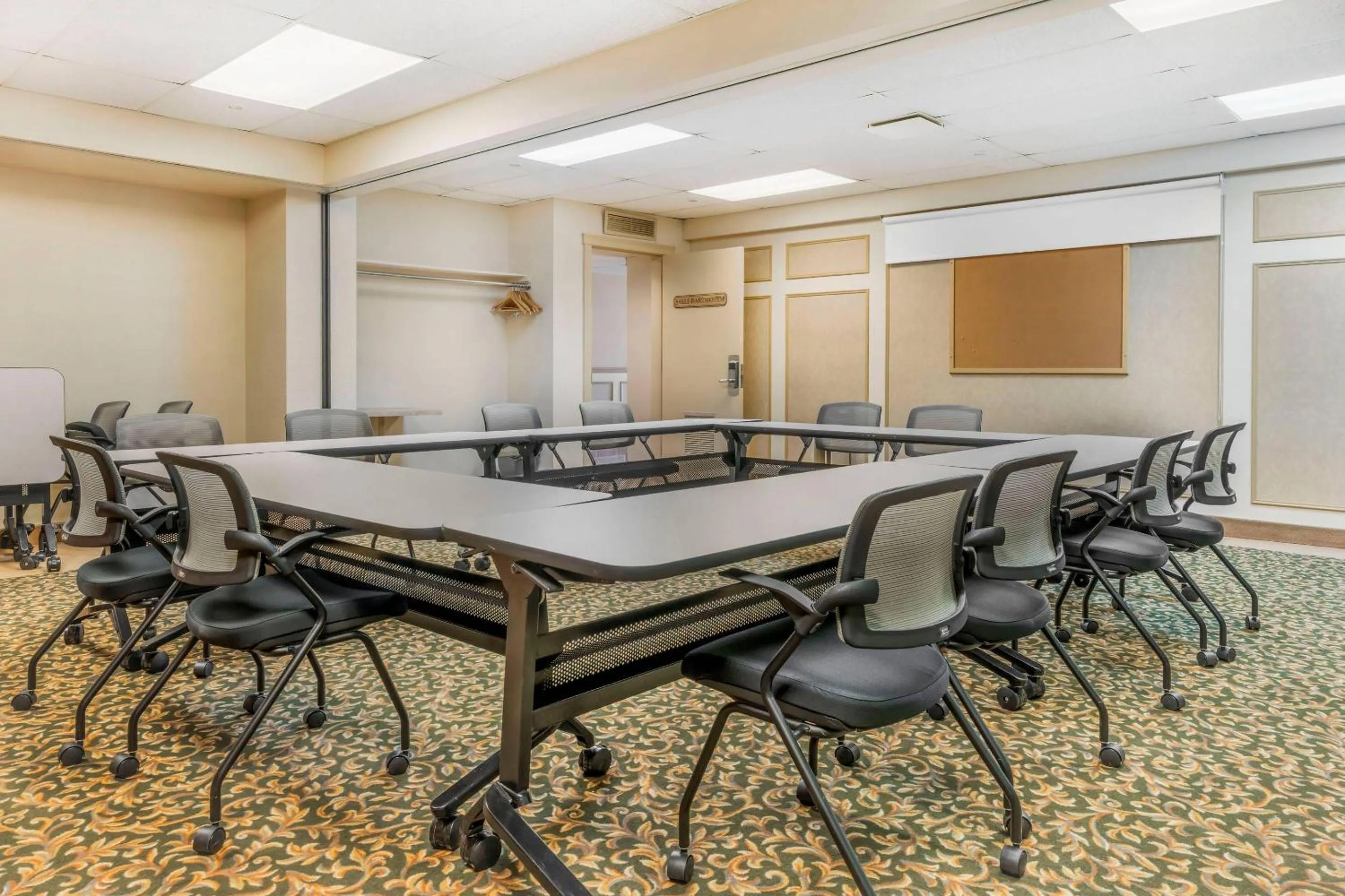 Meeting/conference room in Rodeway Inn