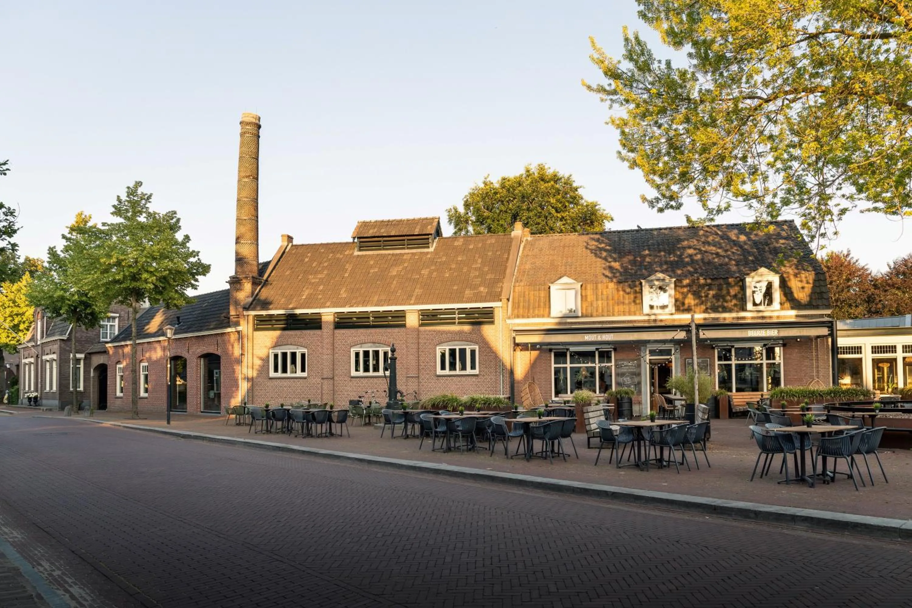 Property building in Beerze Brouwerij Hotel