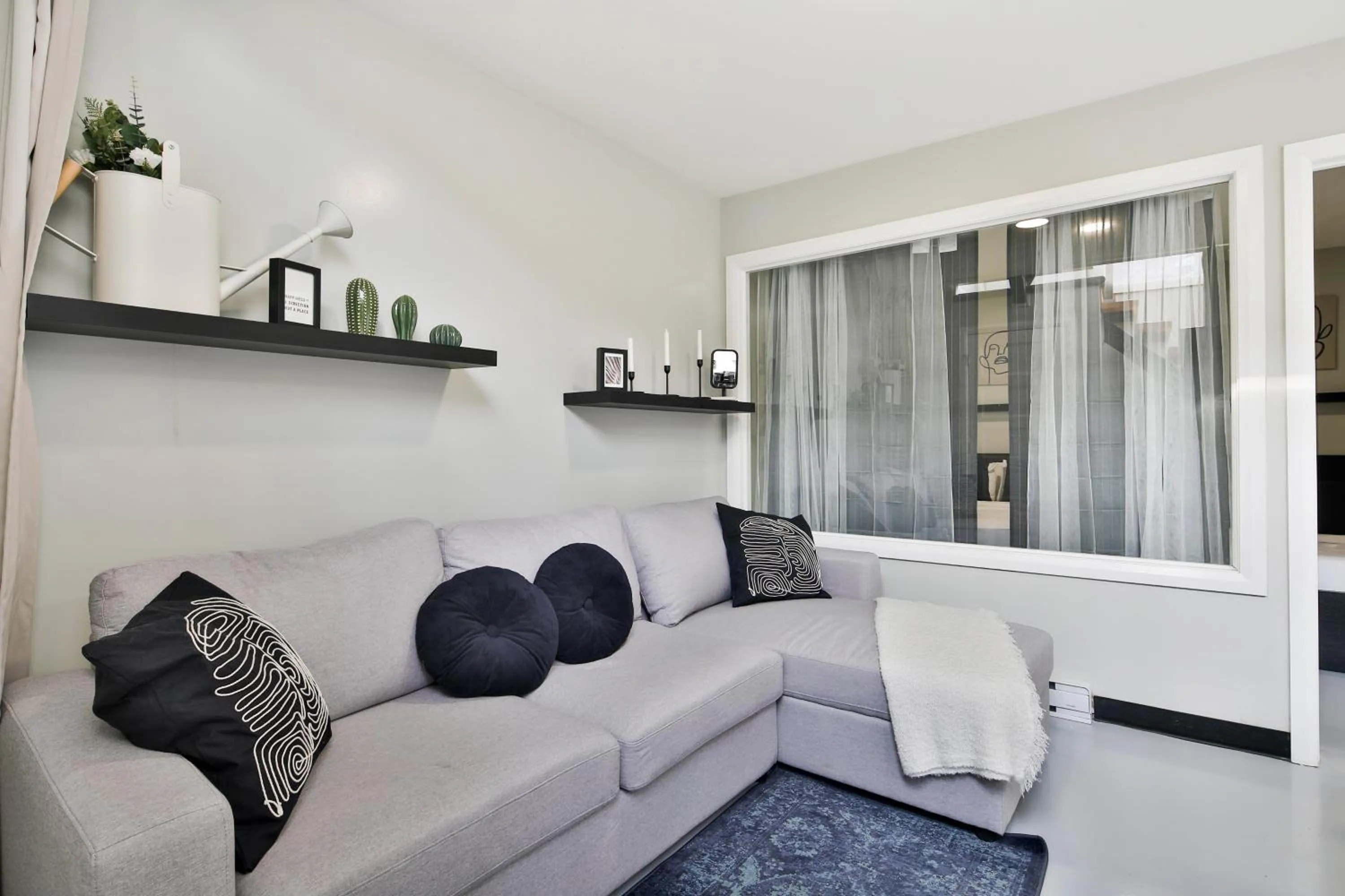 Living room in Parc Avenue Lofts
