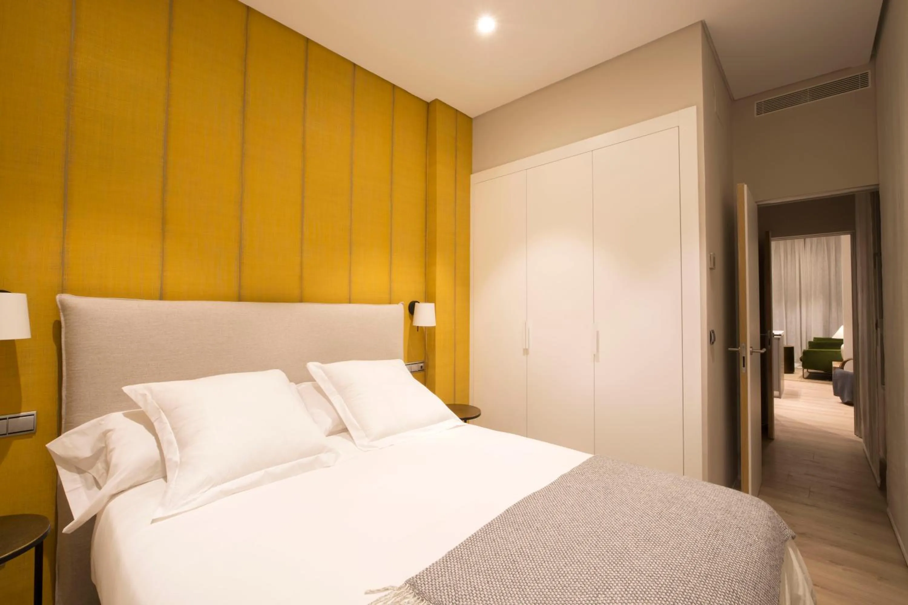 Bedroom, Bed in U-Sense Granada Catedral