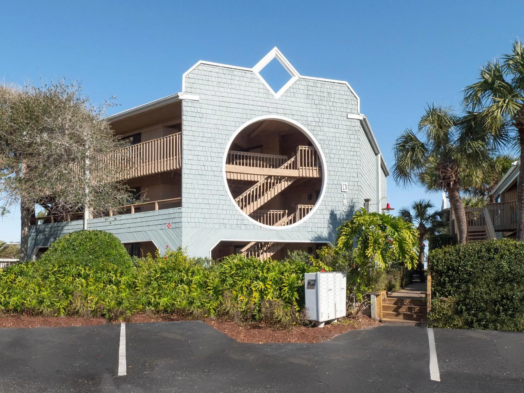 Property building in Hibiscus 201 D