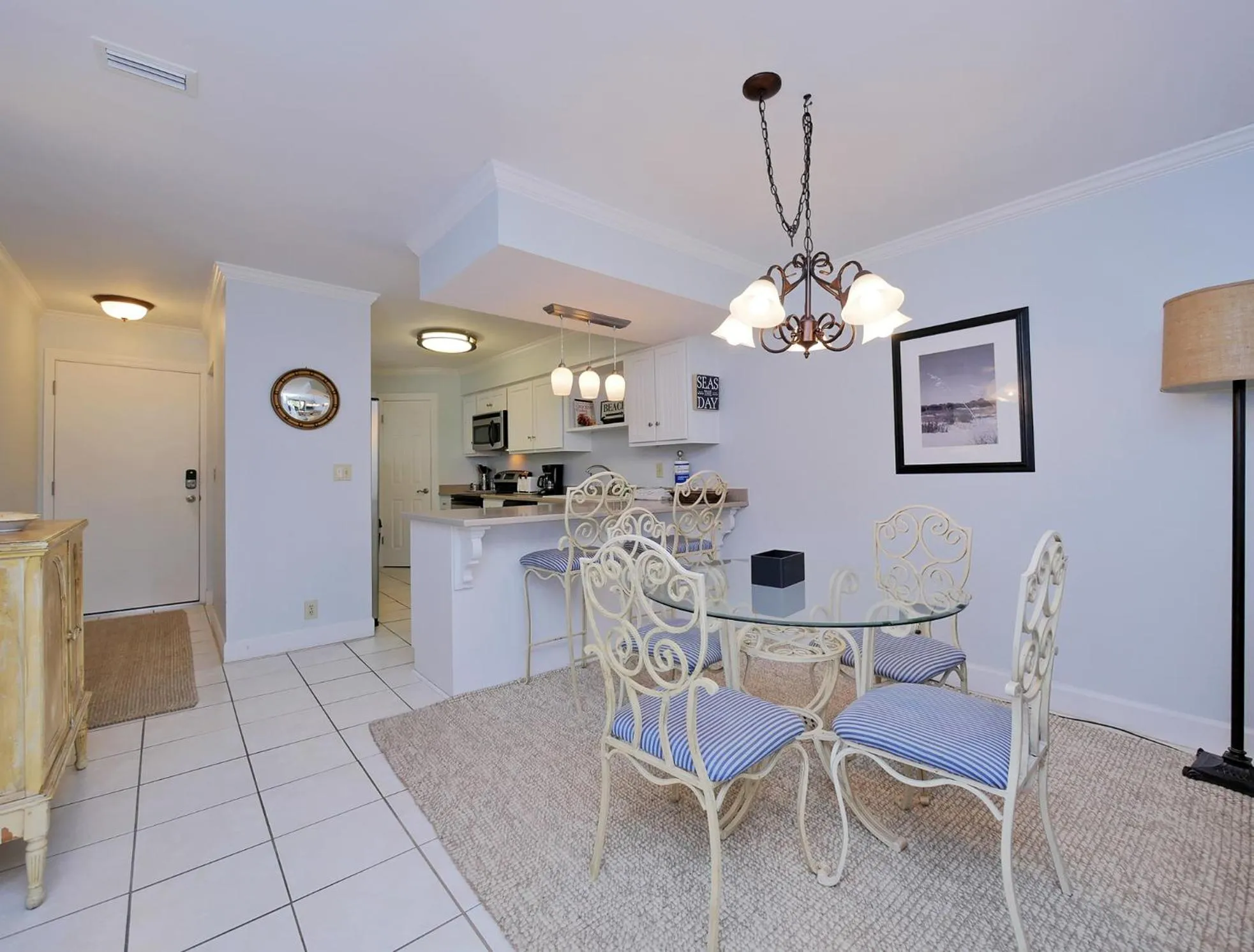 Living room in Hibiscus 201 D