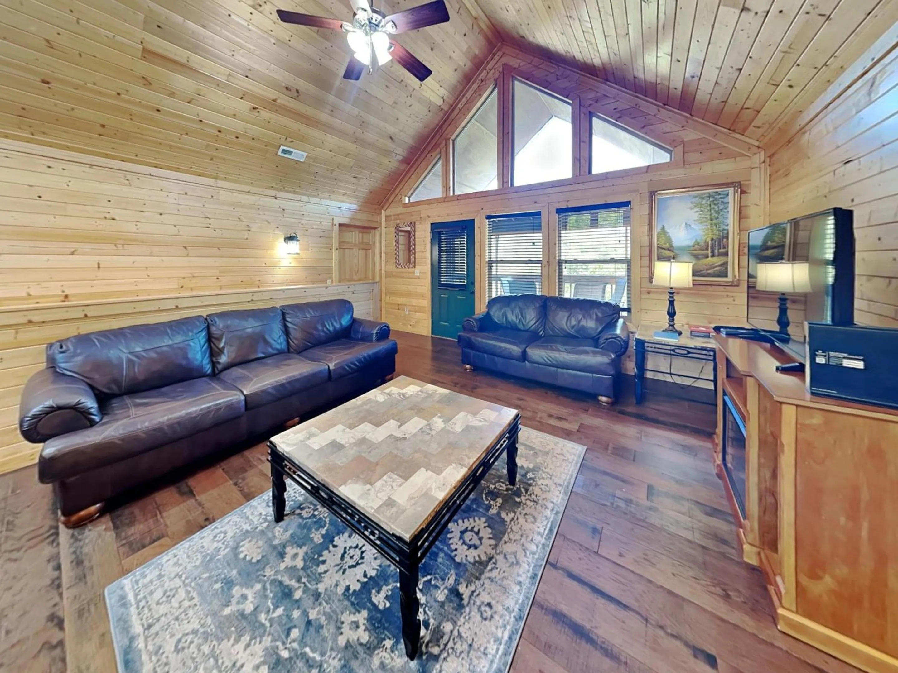 Property building in Emilys Hideaway