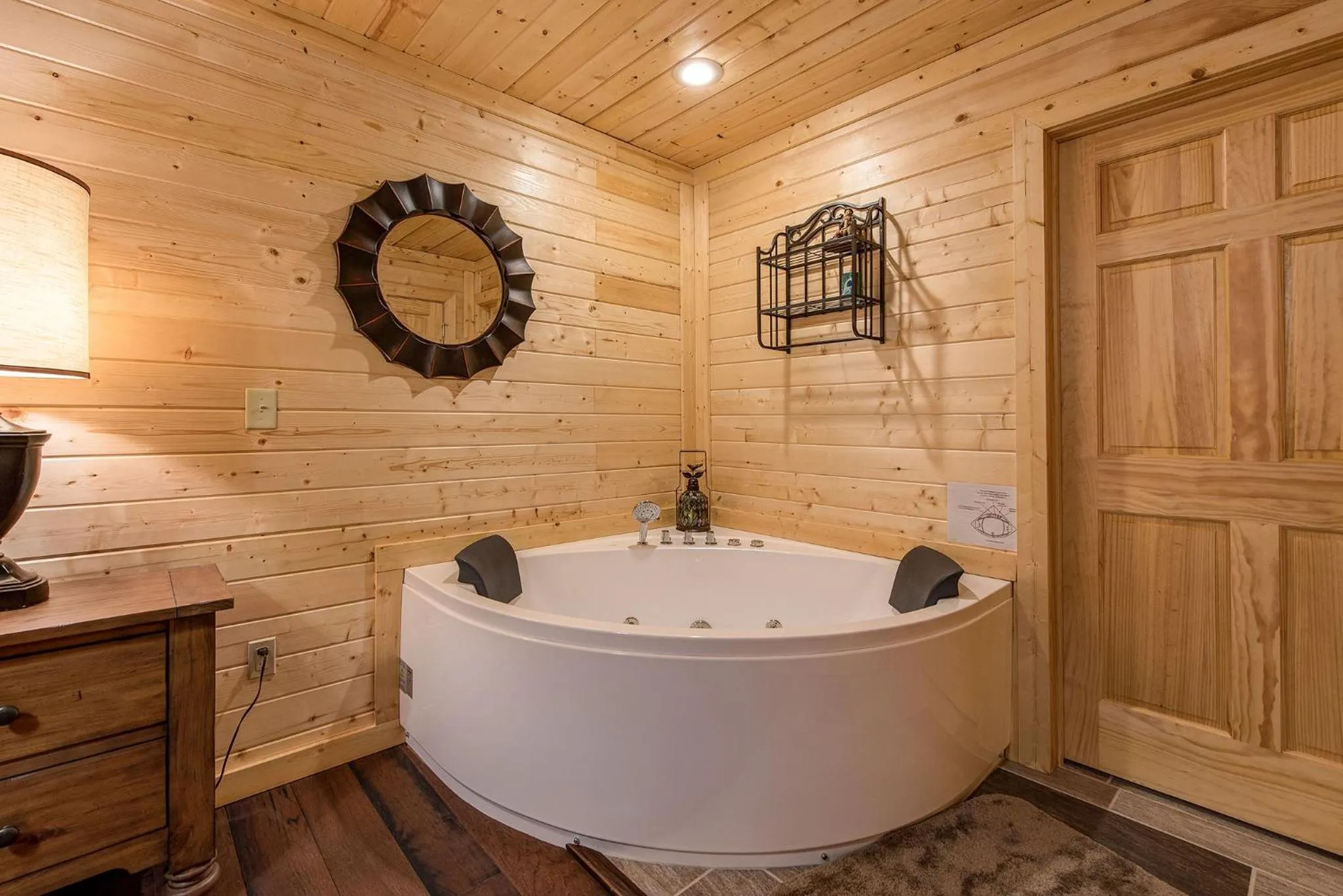 Property building in Emilys Hideaway