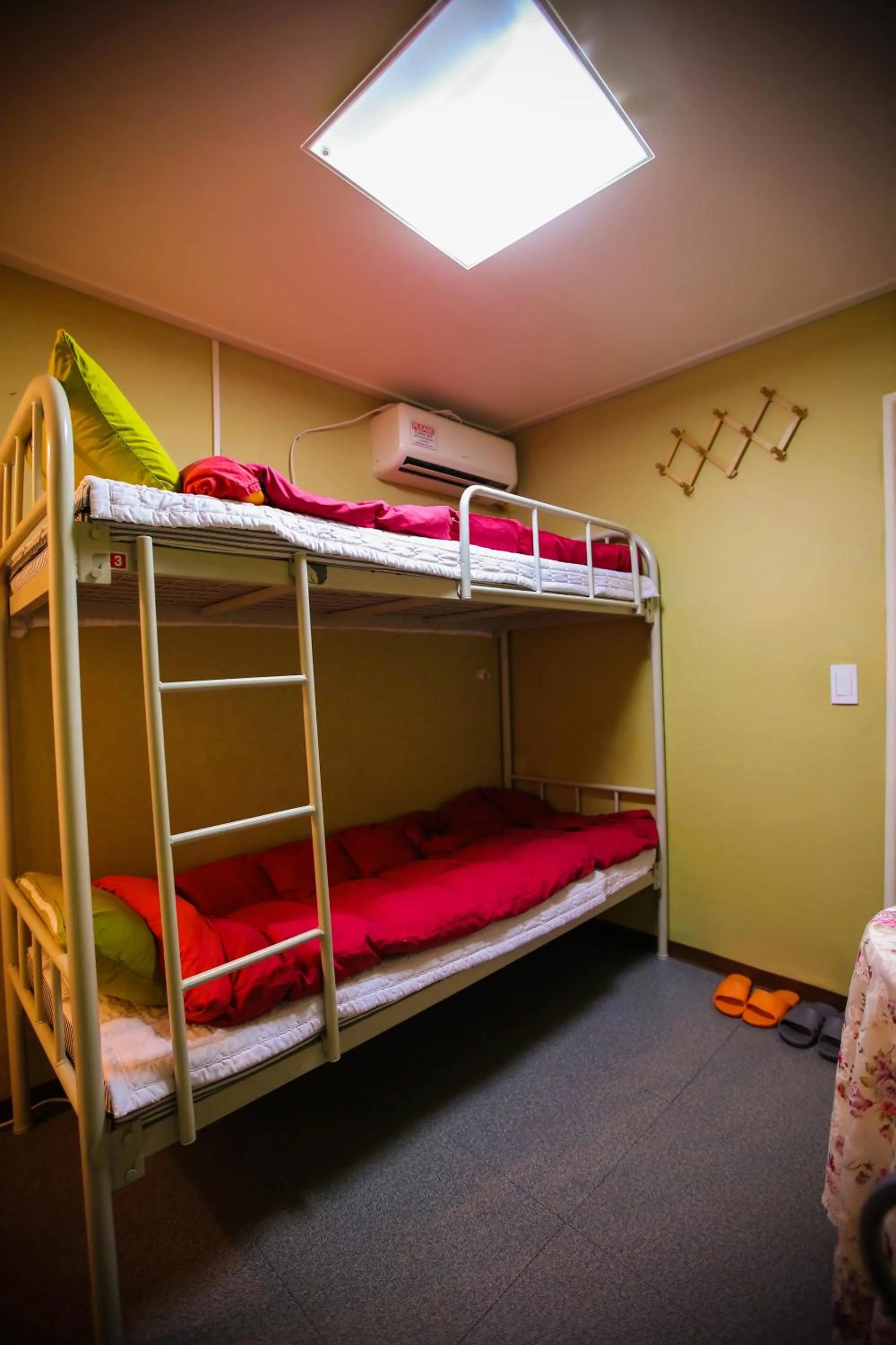 bunk bed, Bed in Korstay Guesthouse Seoul Station
