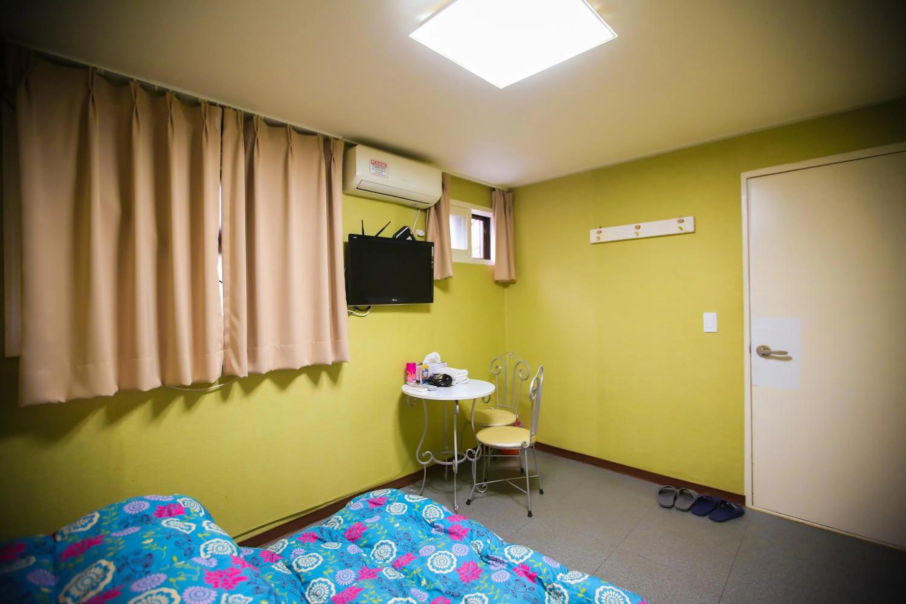 Decorative detail, Bed in Korstay Guesthouse Seoul Station