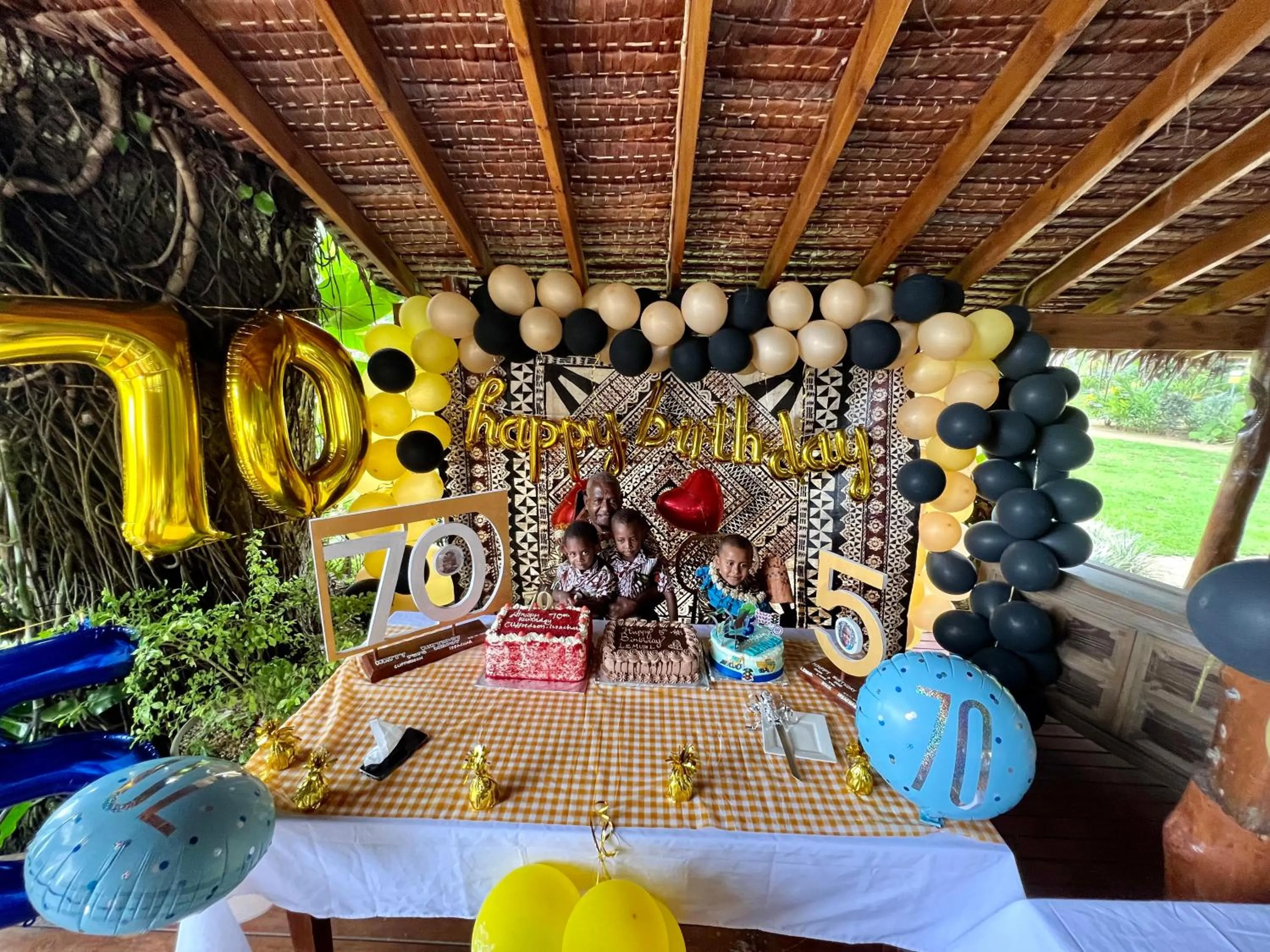 Restaurant/places to eat in MG Cocomo Resort Vanuatu