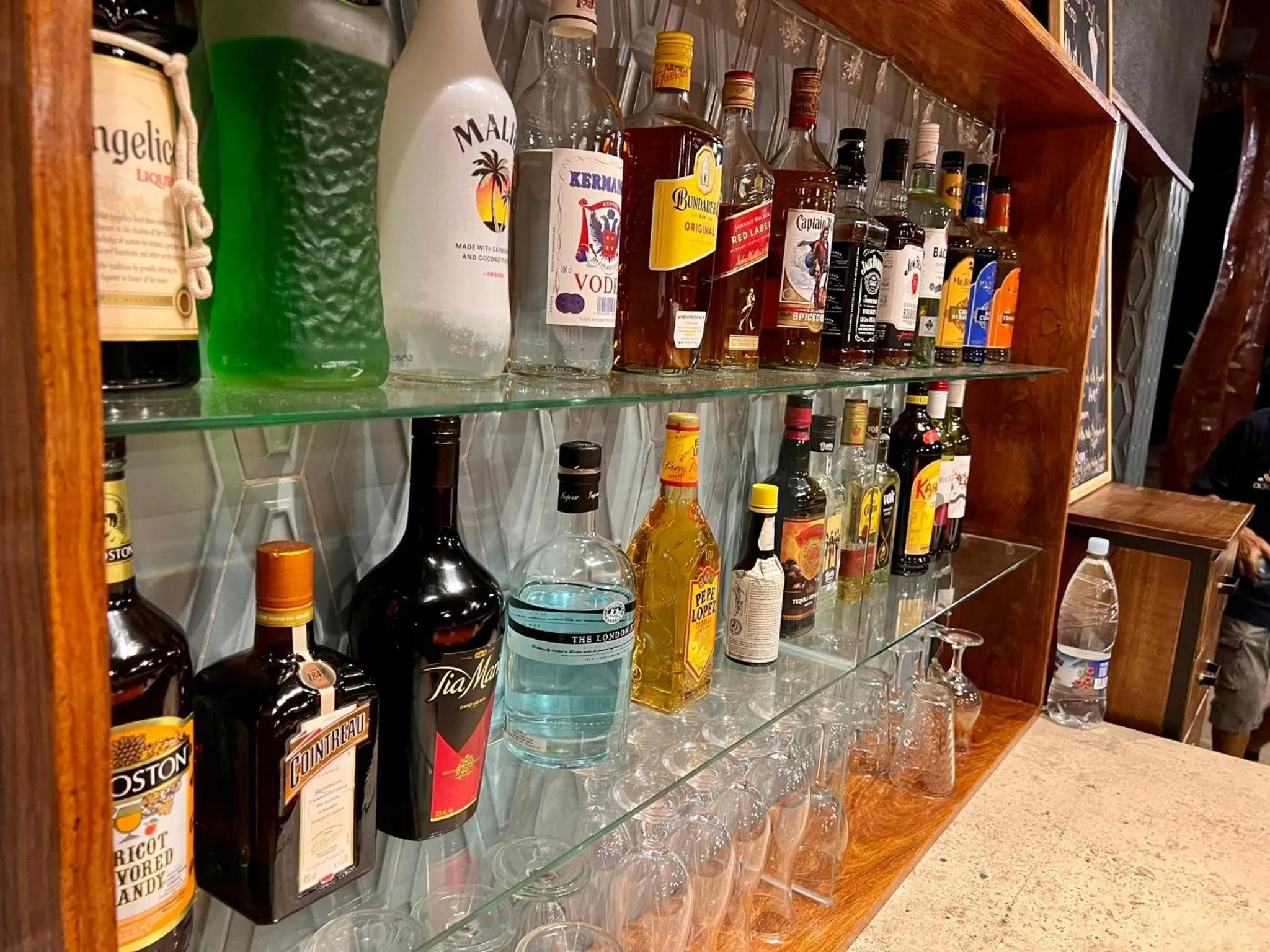 Lounge or bar in MG Cocomo Resort Vanuatu