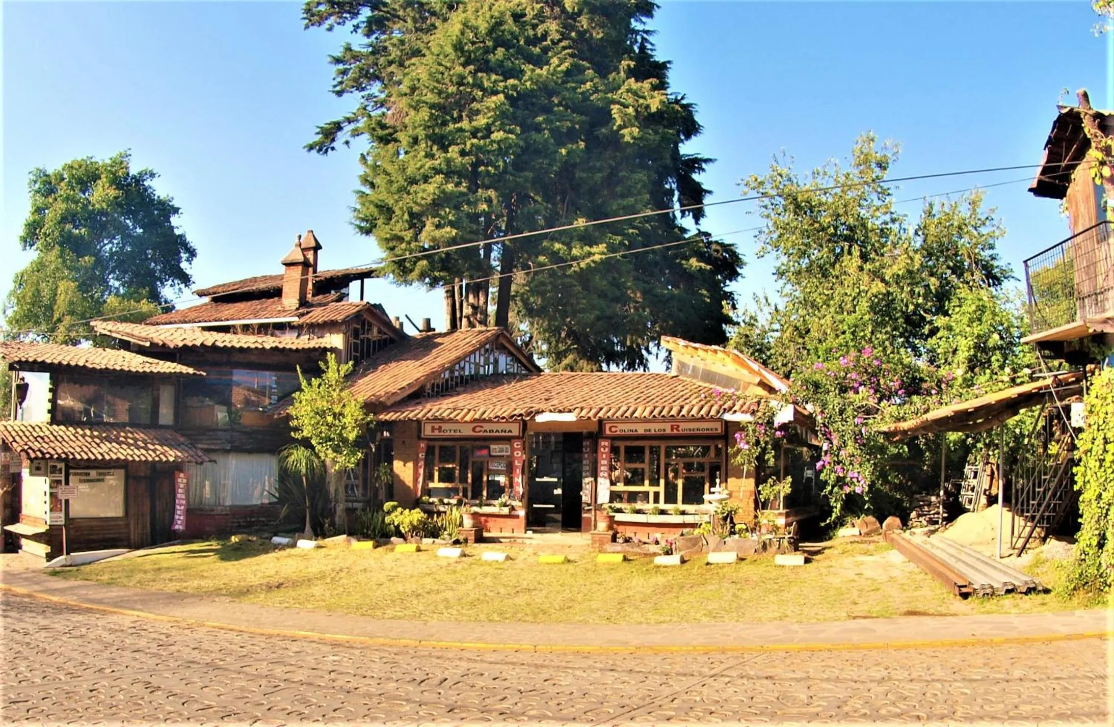 Property building in Hotel Cabaña Los Ruiseñores