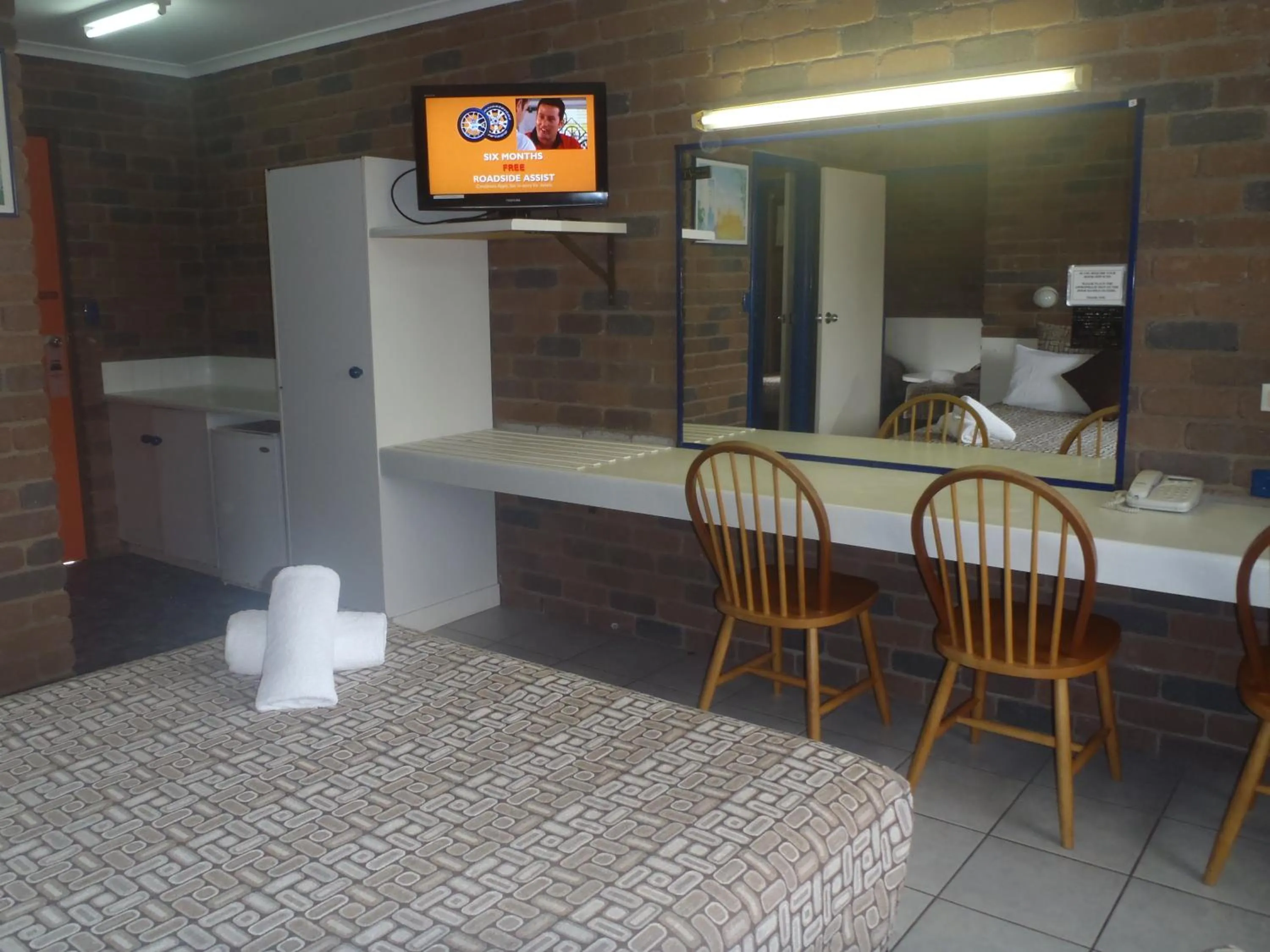 Seating area in Cattleman's Rest Motor Inn