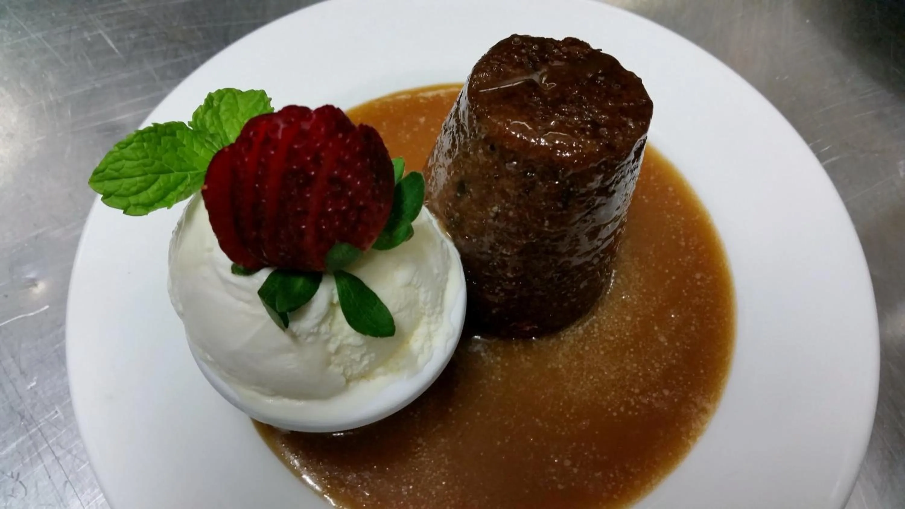 Restaurant/places to eat in Cattleman's Rest Motor Inn