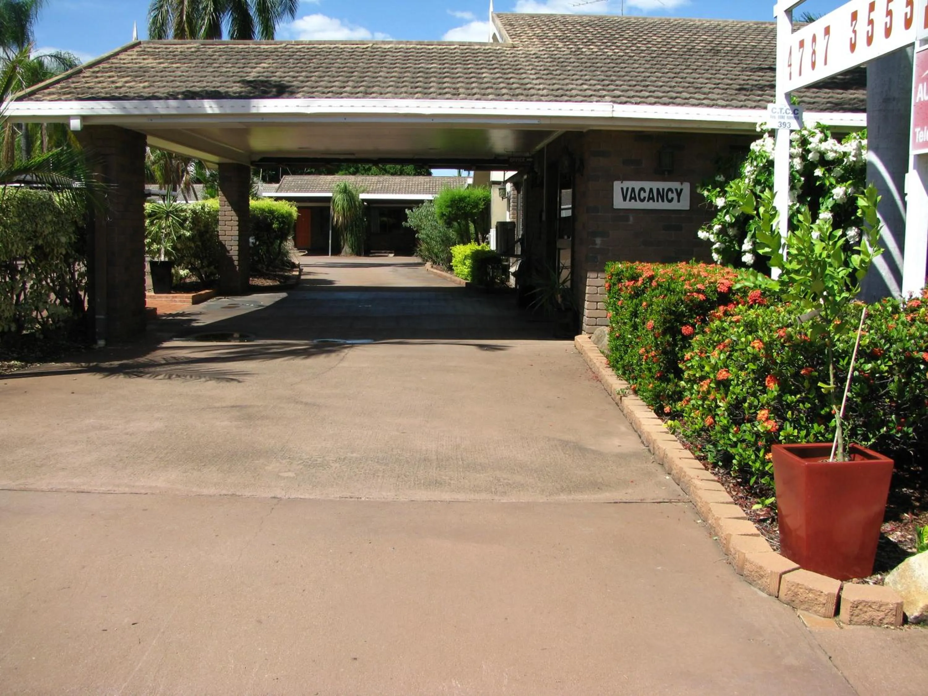 Facade/entrance in Cattleman's Rest Motor Inn