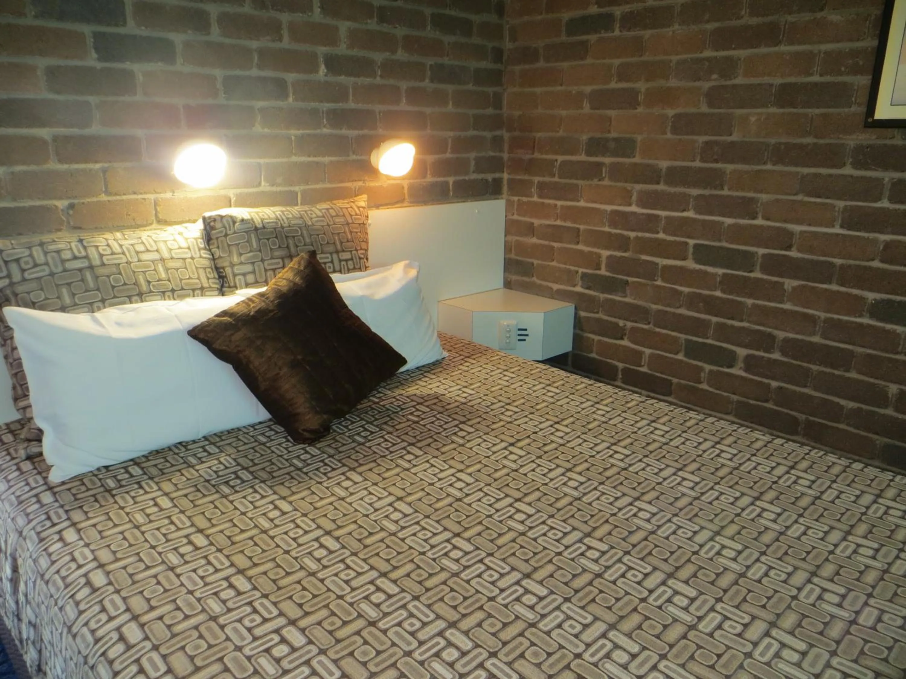 Bedroom, Bed in Cattleman's Rest Motor Inn