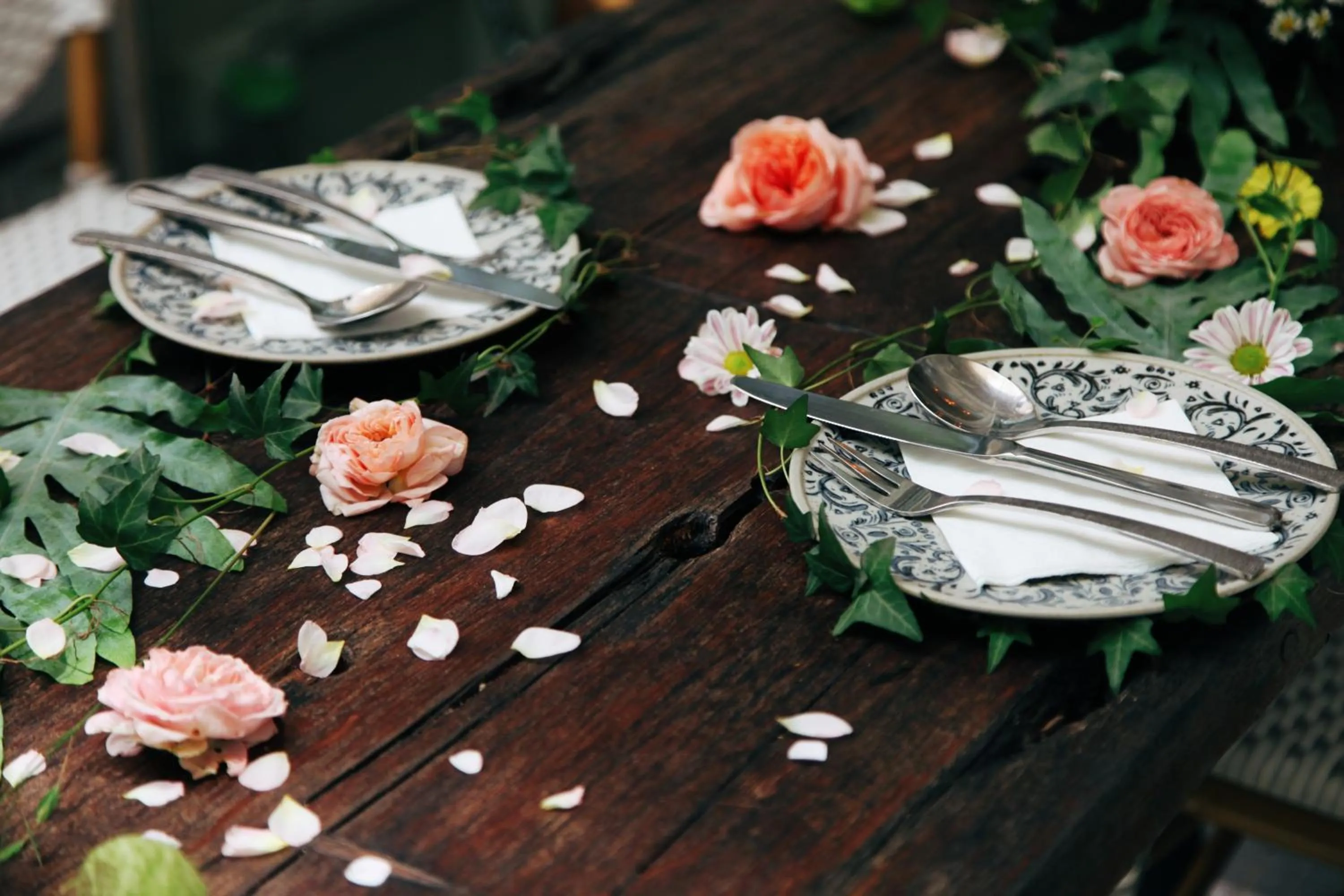 Food close-up in 6號花園別墅酒店 Shenzhen No'6 Garden Villa --French Window with garden view,Close to Sea World &Shekou Ferry Port &K11 Ecoast &Subway Nearby ,Offer Western food and coffee &English speaking with tour services