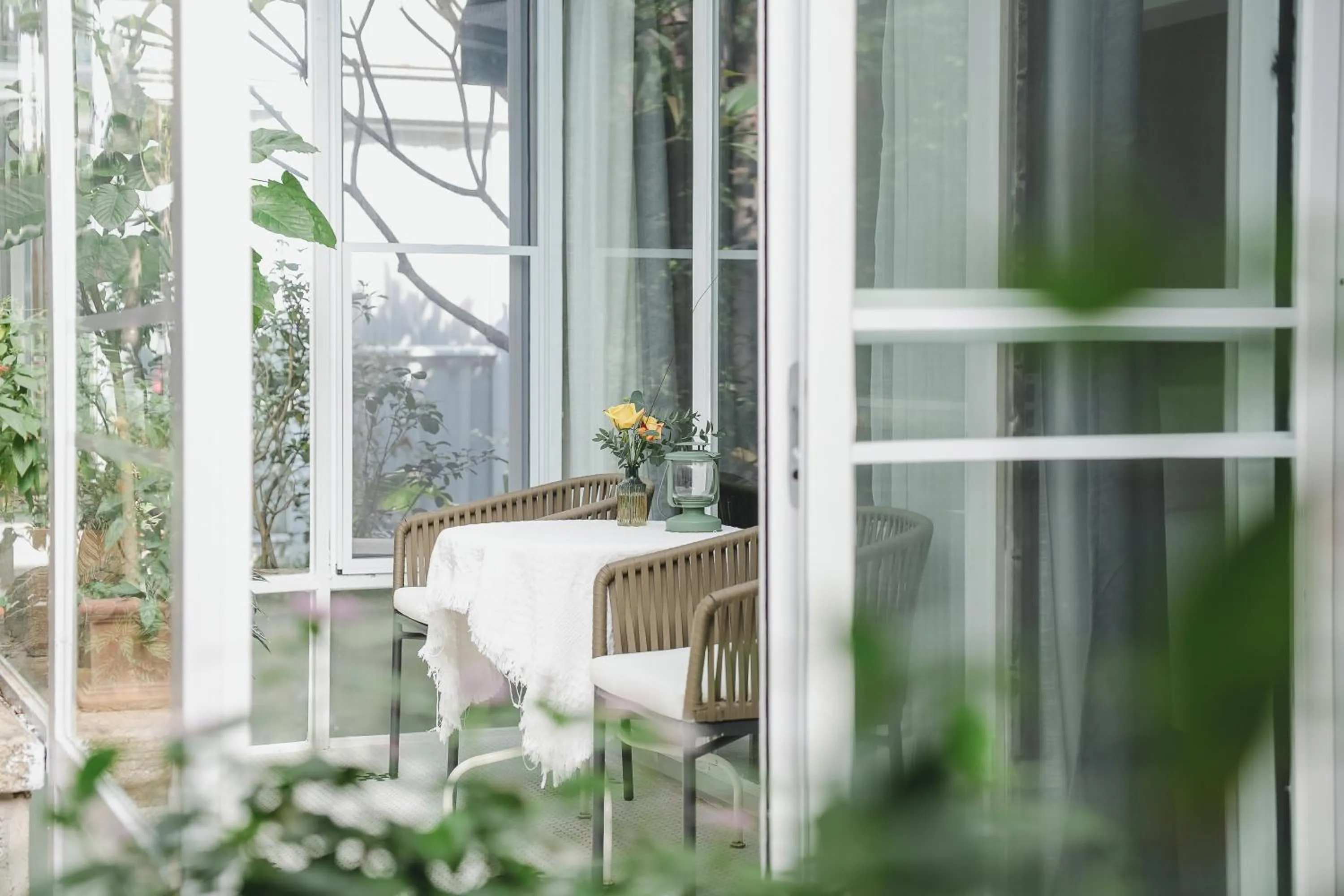 View (from property/room) in 6號花園別墅酒店 Shenzhen No'6 Garden Villa --French Window with garden view,Close to Sea World &Shekou Ferry Port &K11 Ecoast &Subway Nearby ,Offer Western food and coffee &English speaking with tour services