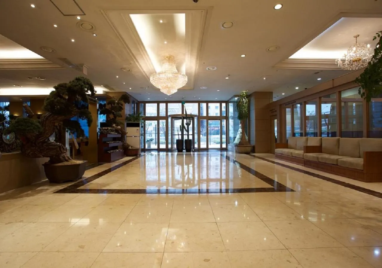 Lobby or reception in The Koryo Hotel
