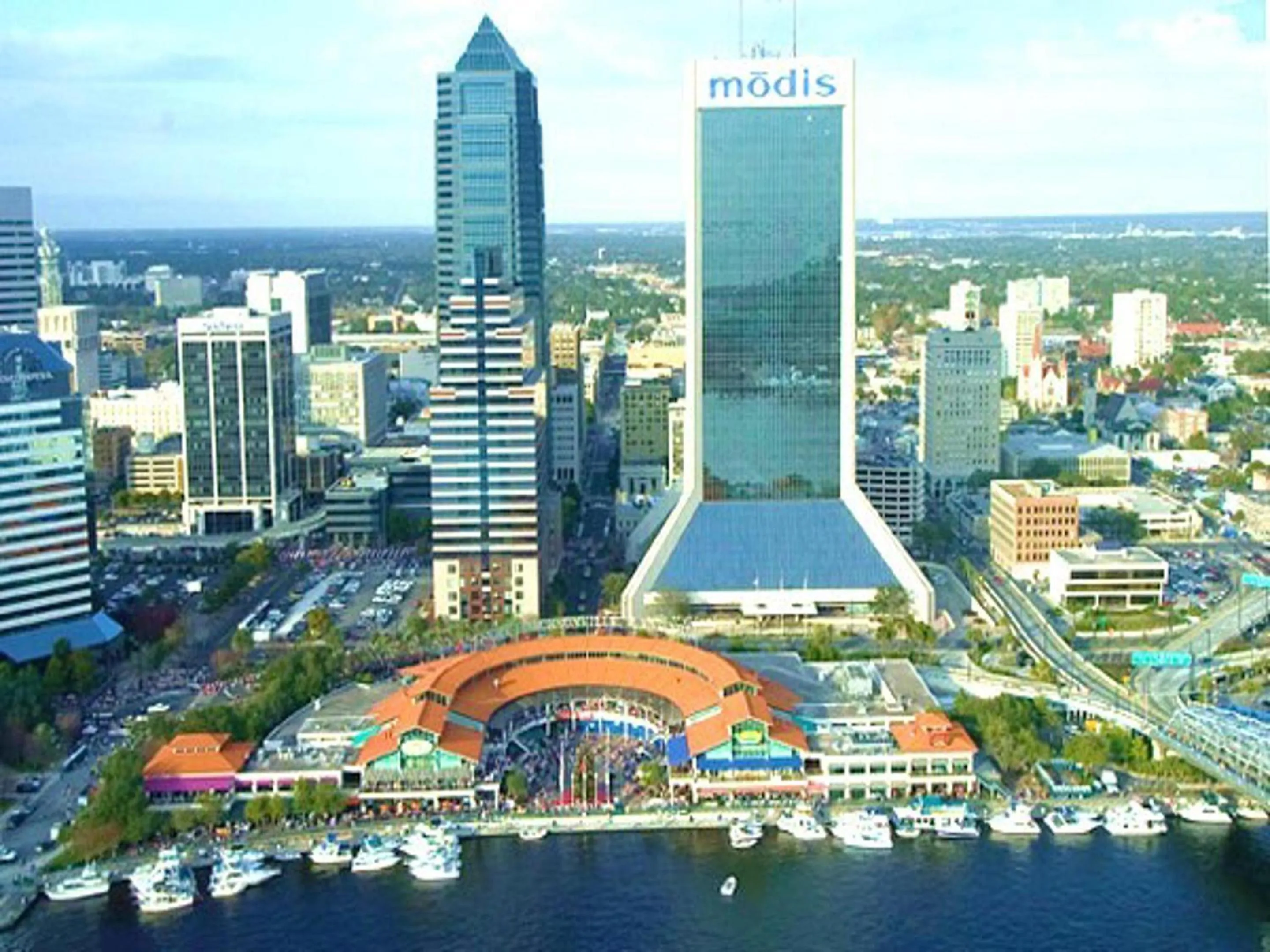 Property building in Jacksonville Beachdrifter 406