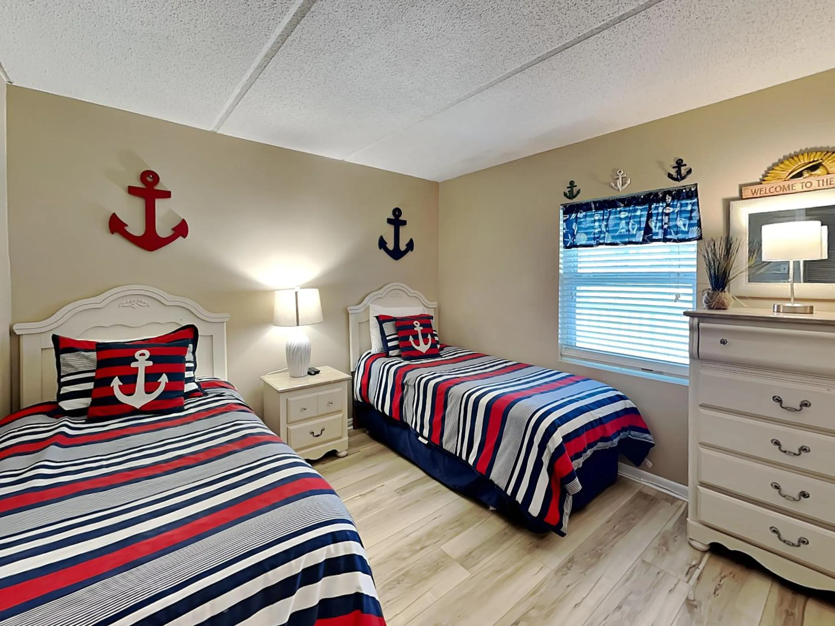 Bed in Jacksonville Beachdrifter 406