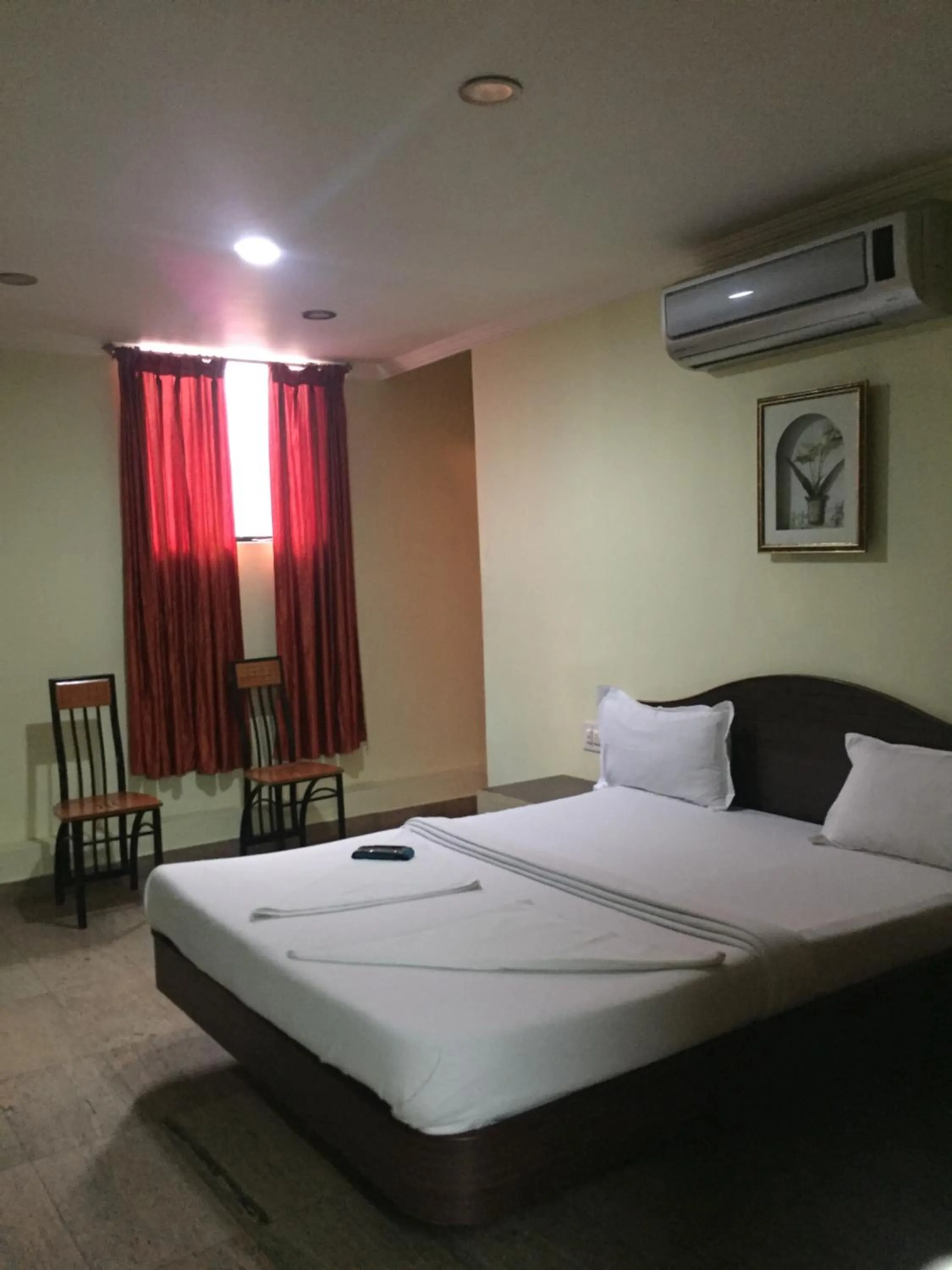 Bed in Kingston Palace