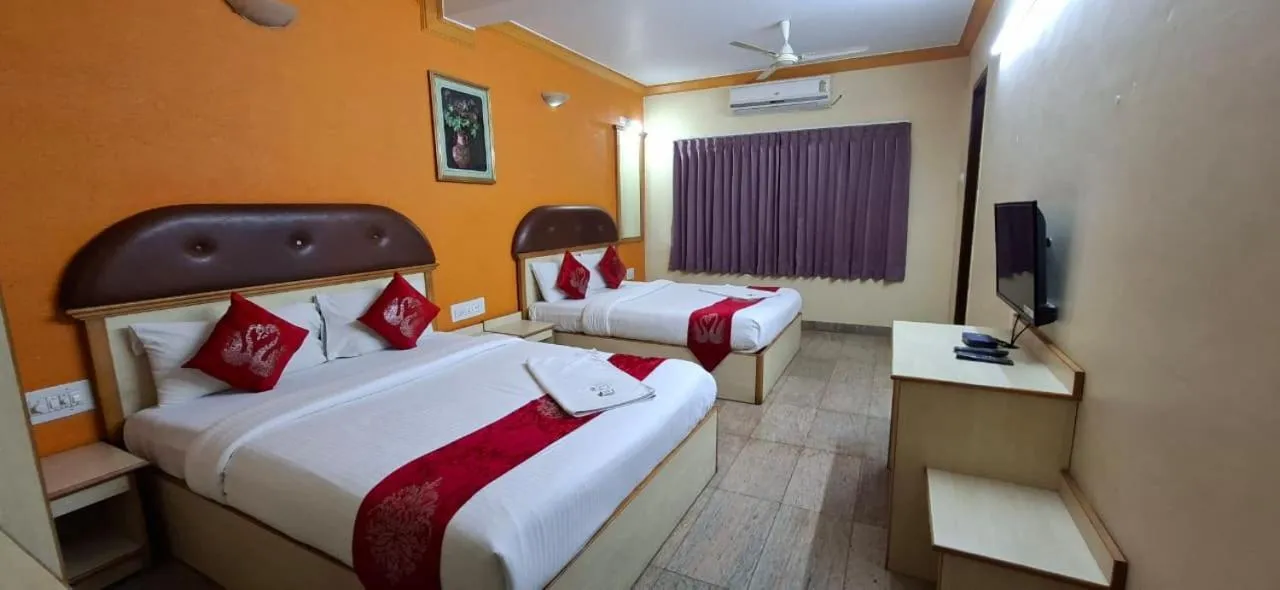 Bedroom, Bed in Kingston Palace