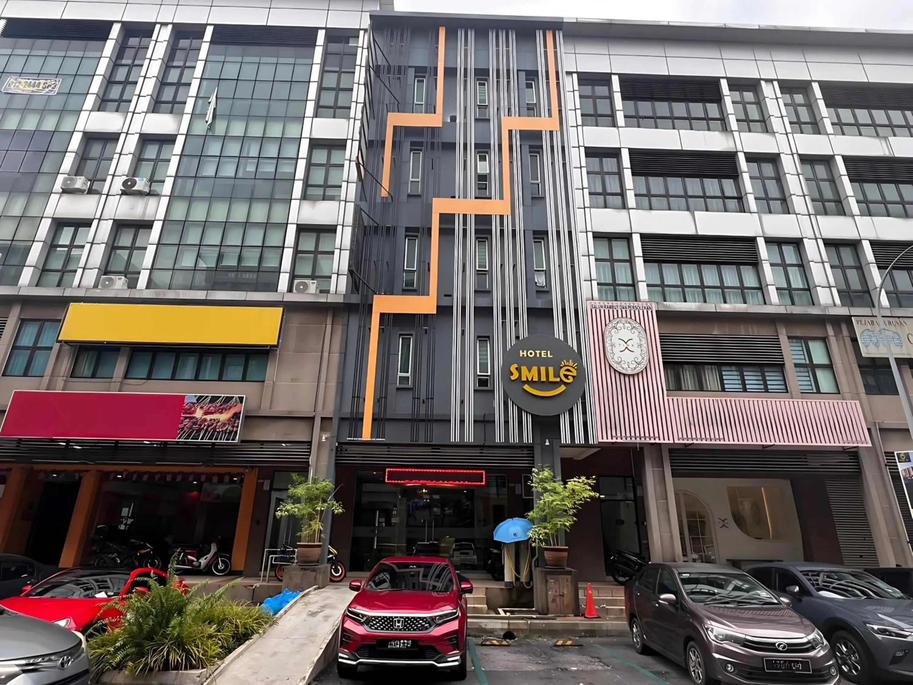 Property building in Smile Hotel Subang USJ