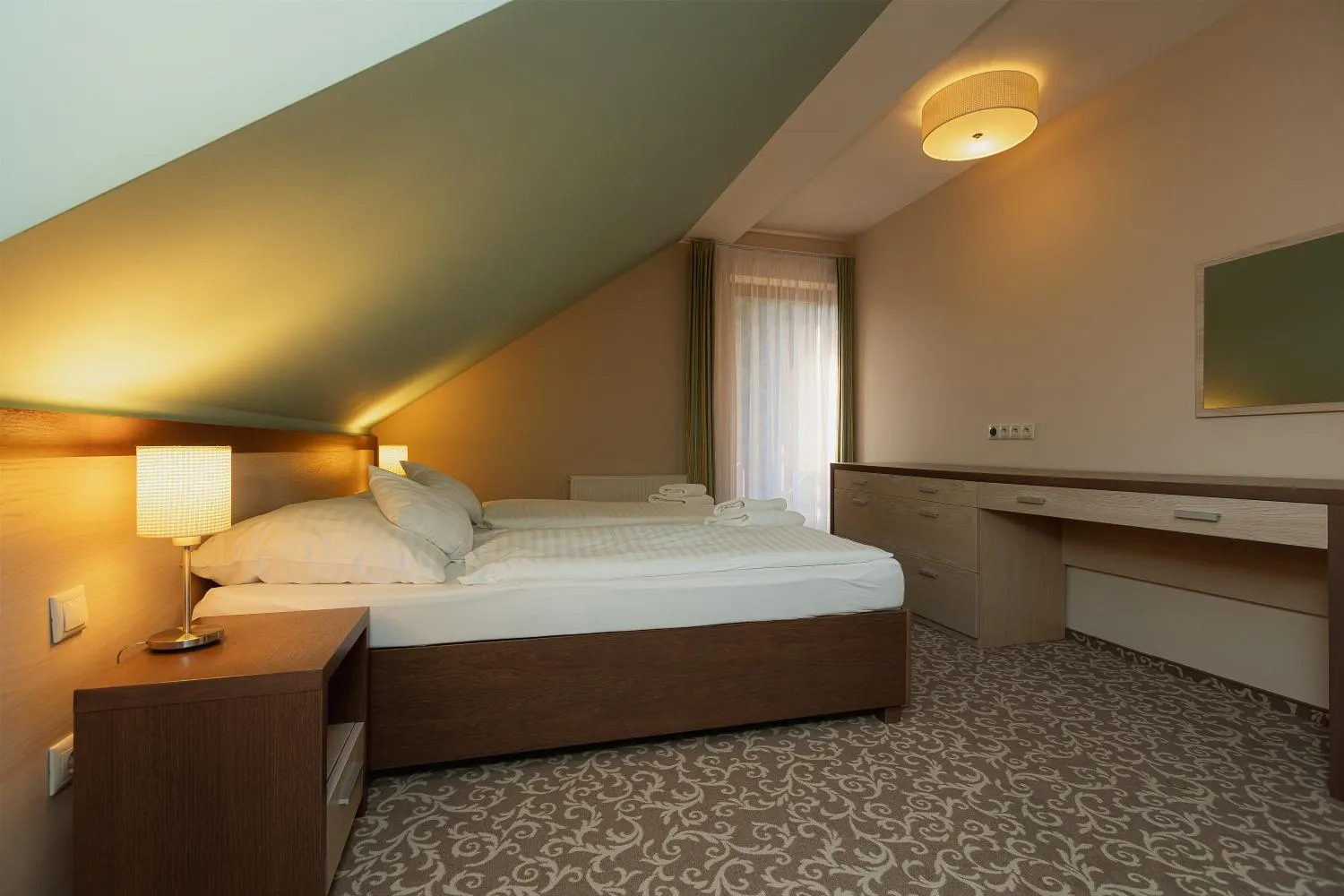 Photo of the whole room, Bed in Hotel Green