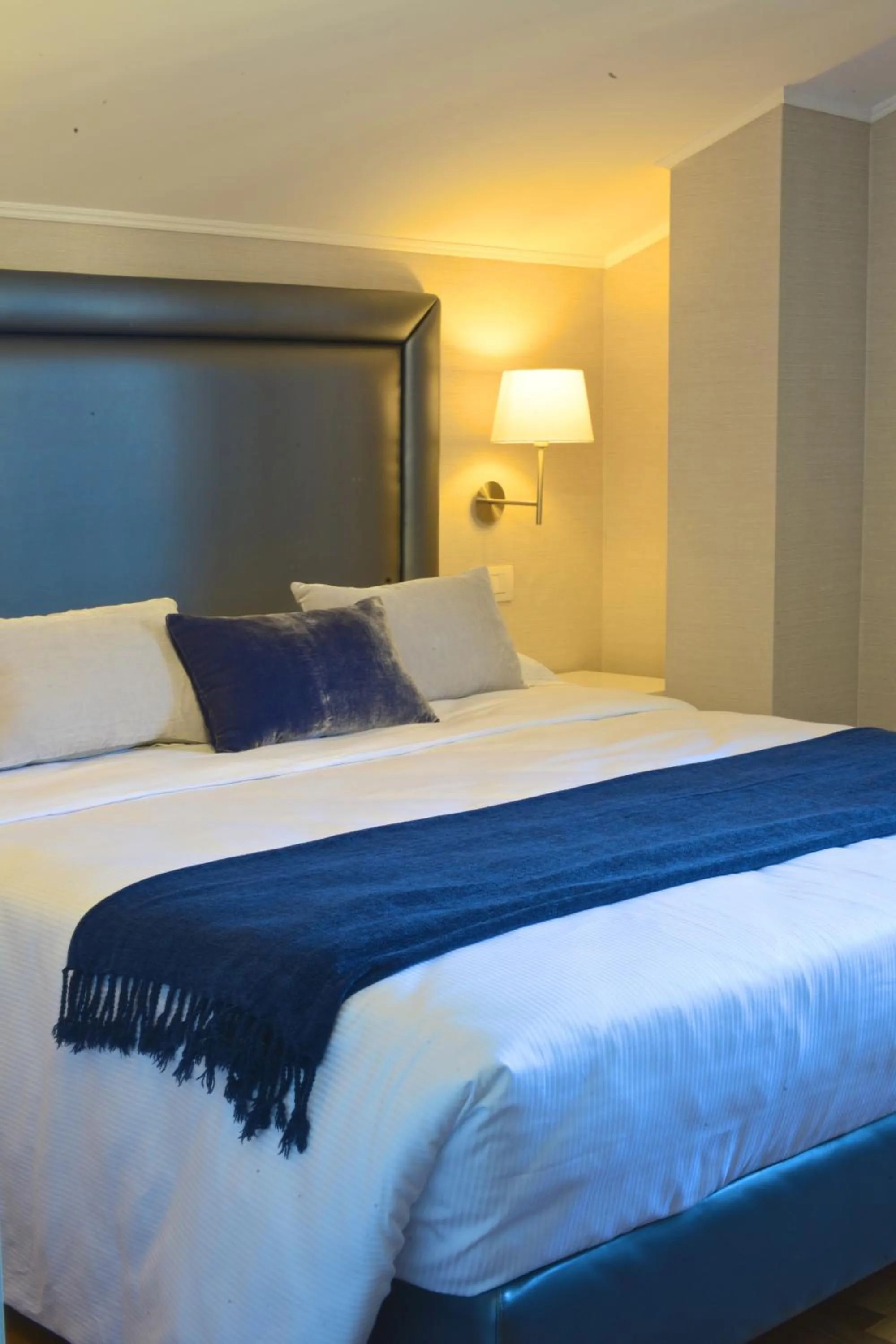 Decorative detail, Bed in La Villetta Suite