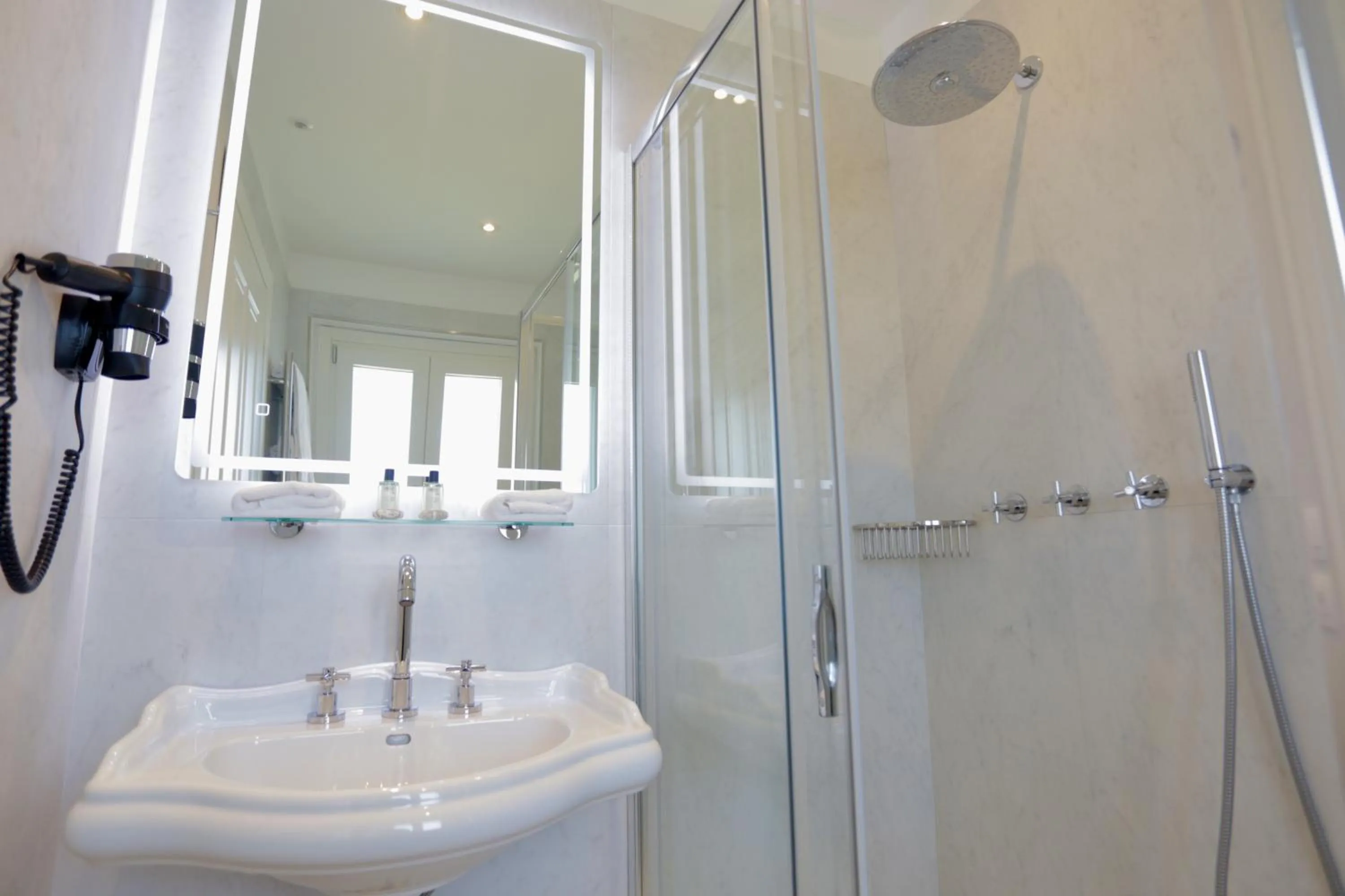 Bathroom in La Villetta Suite