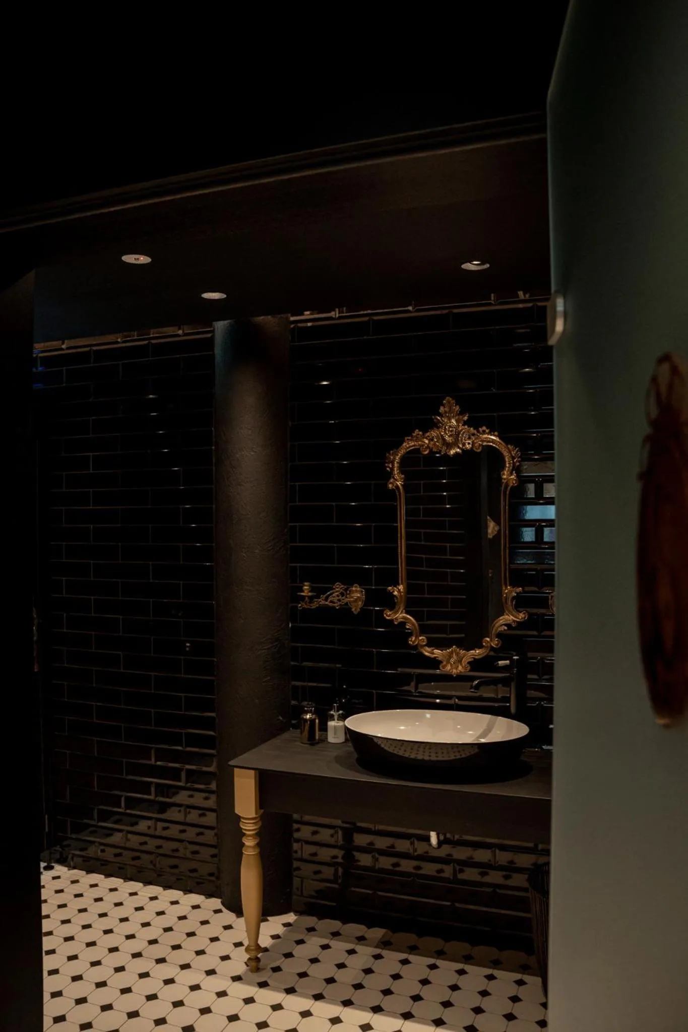 Bathroom in Hotel Universo